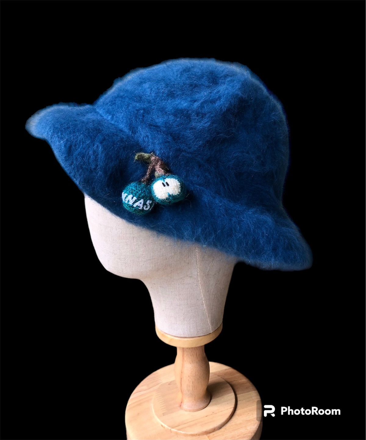 Anna Sui Luxury Anna Sui Fur Bucket Hat Size ONE SIZE - 2 Thumbnail