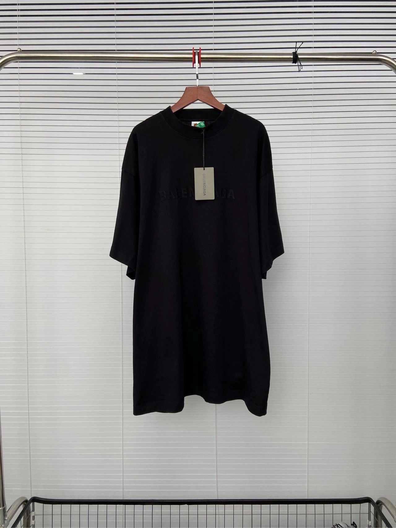 Balenciaga Balenciaga Mirror FW22 Solid Color Letter Printed Round Neck T-shirt Size US S / EU 44-46 / 1 - 1 Thumbnail