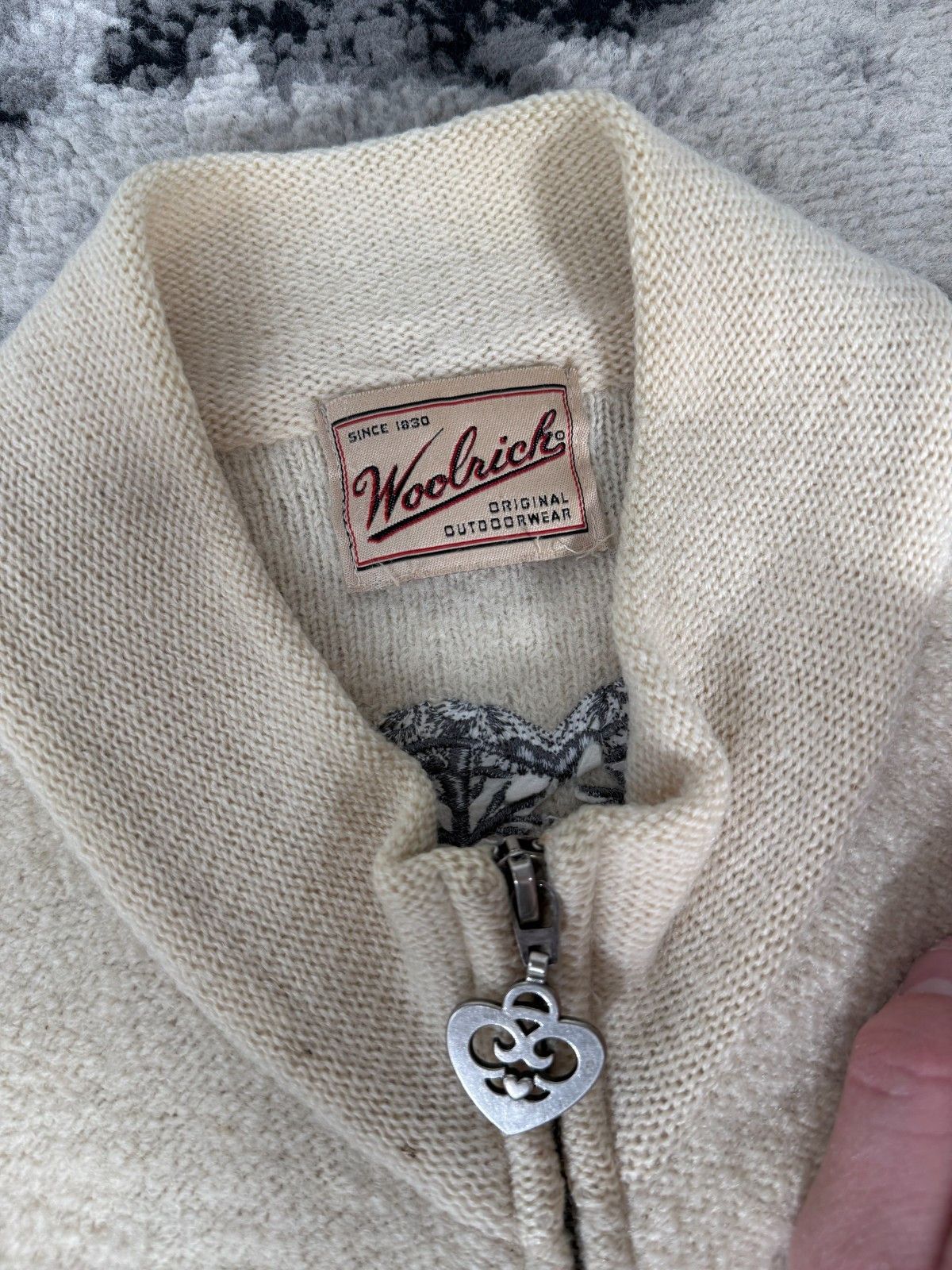 Woolrich Woolen Mills Vintage Woolrich Women's Embroidered Heart Sweater Size S / US 4 / IT 40 - 5 Thumbnail