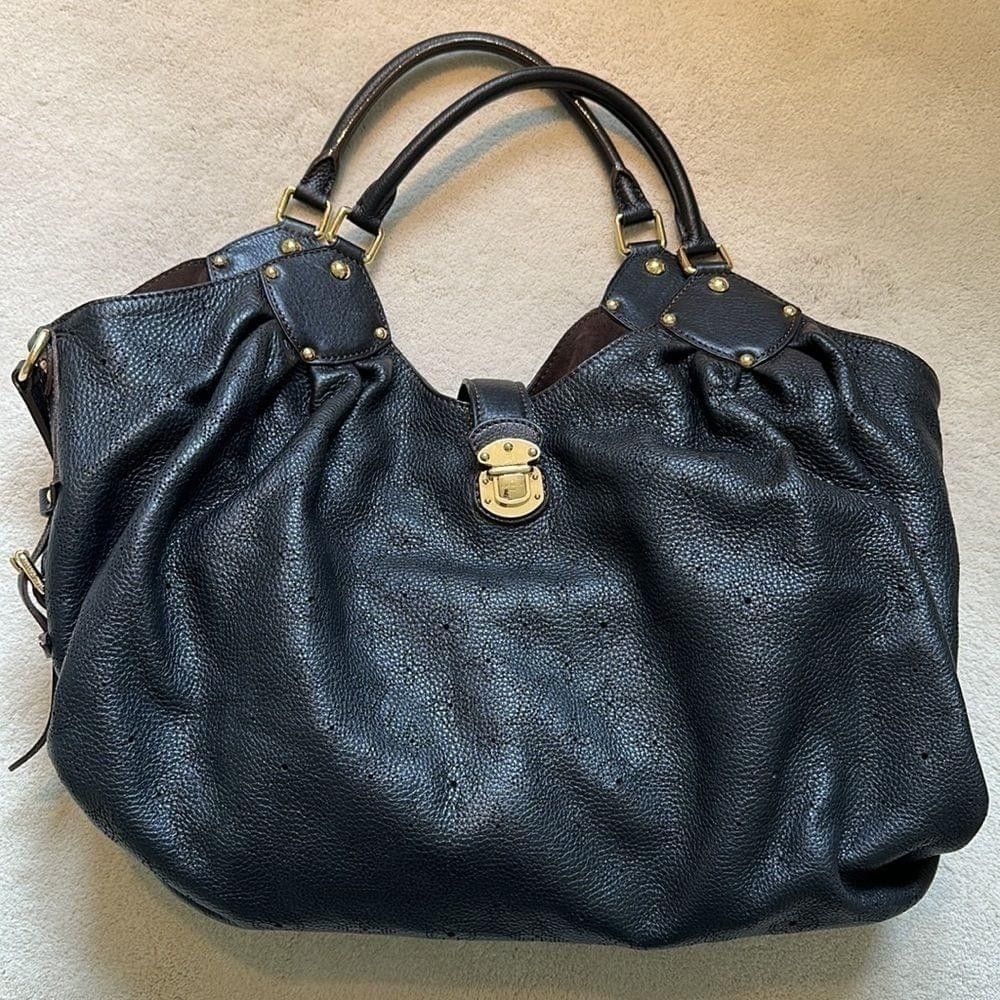 Louis Vuitton Louis Vuitton Mahina XL Noir Handbag Size ONE SIZE - 2 Thumbnail