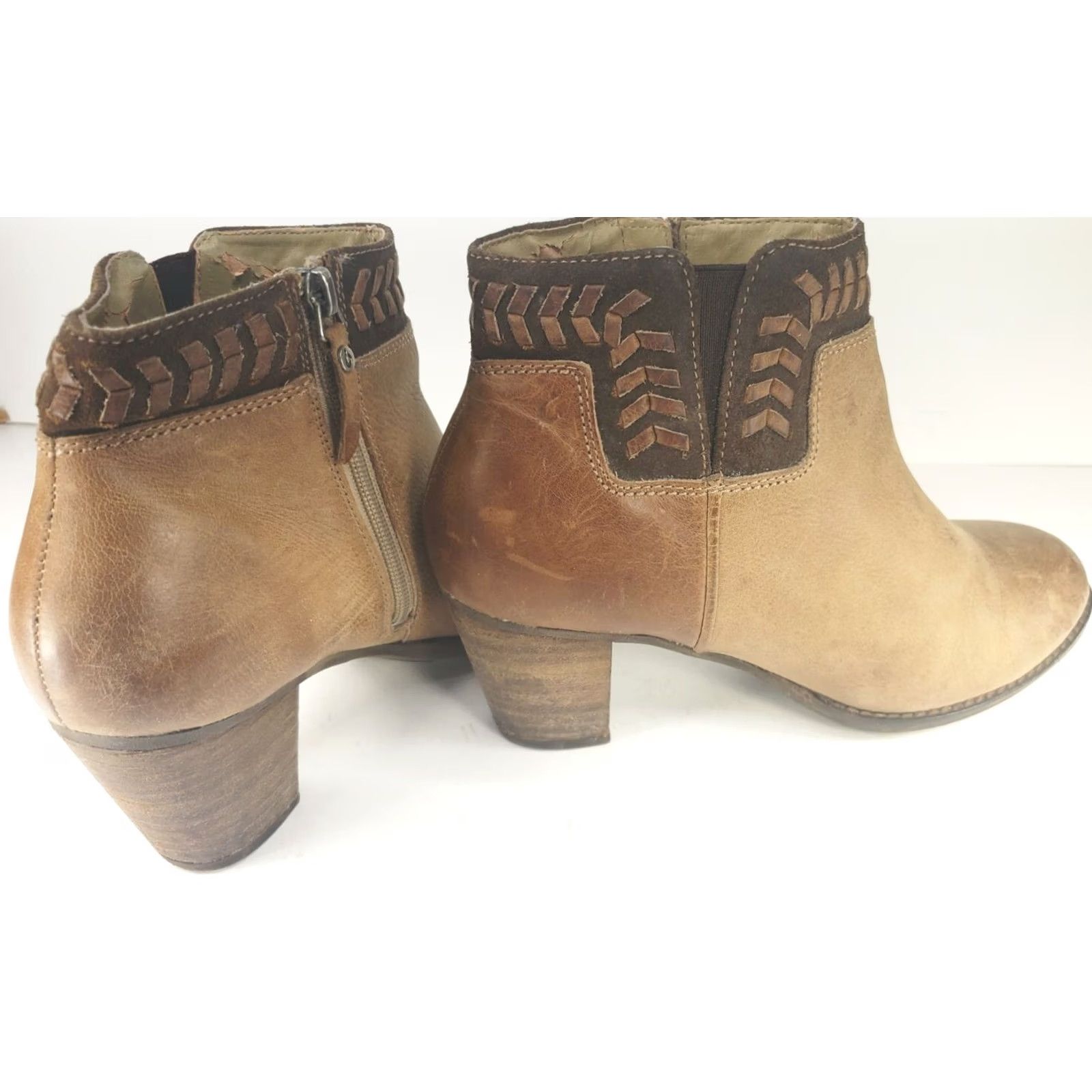 Olukai OluKai Kamahoi Women's 7B Boot Ankle Brown Side Zip Beaded Leather Casual Outdoor Travel Size US 7 / IT 37 - 4 Thumbnail