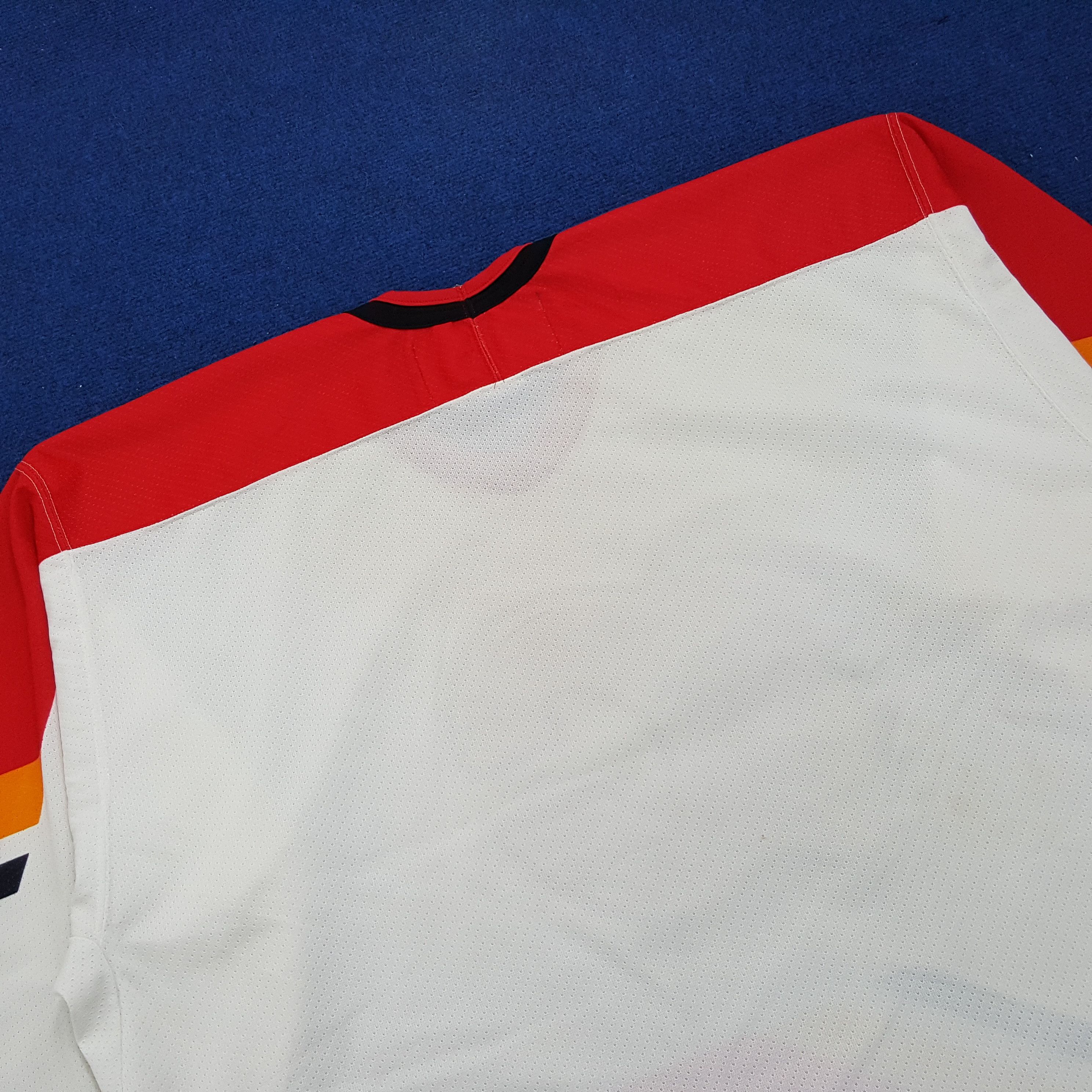 NHL × Vintage Vintage CCM Ice Hockey American Sports Jersey Size US XXL / EU 58 / 5 - 4 Thumbnail