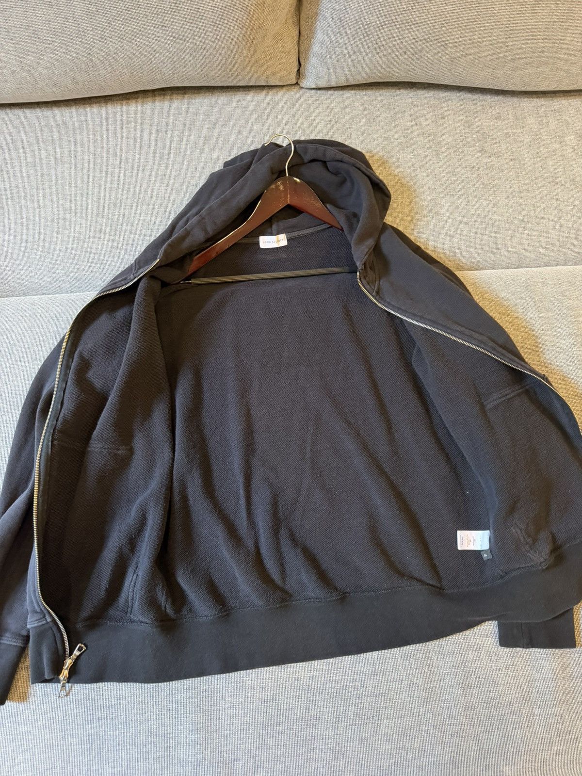 John Elliott John Elliott Zip Hoodie Black Size 4 (XL) Size US XL / EU 56 / 4 - 2 Thumbnail
