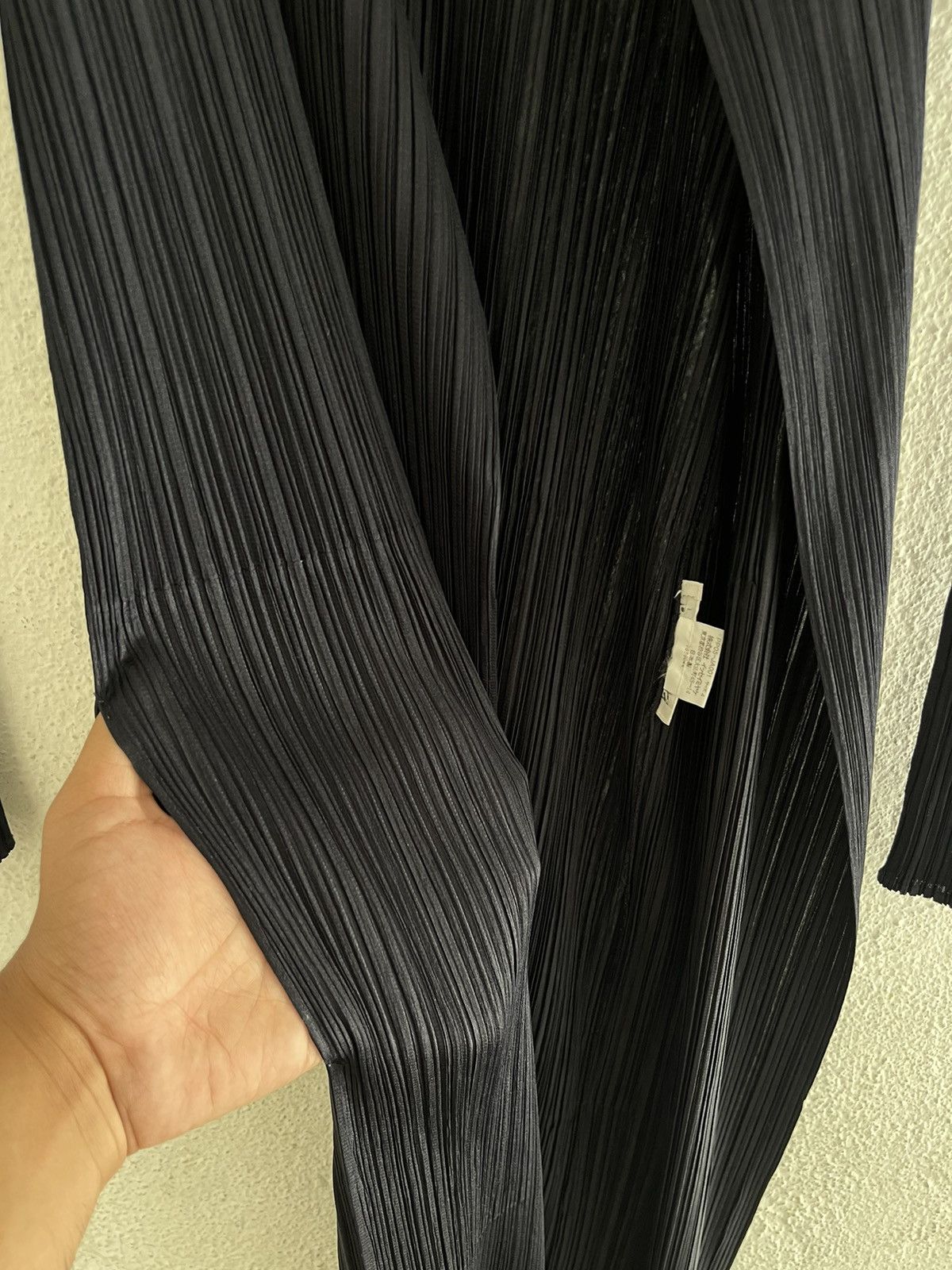 Issey Miyake × Pleats Please Issey Miyake Issey Miyake Pleats Please Cardigan Navy 2 Pockets Size ONE SIZE - 5 Thumbnail