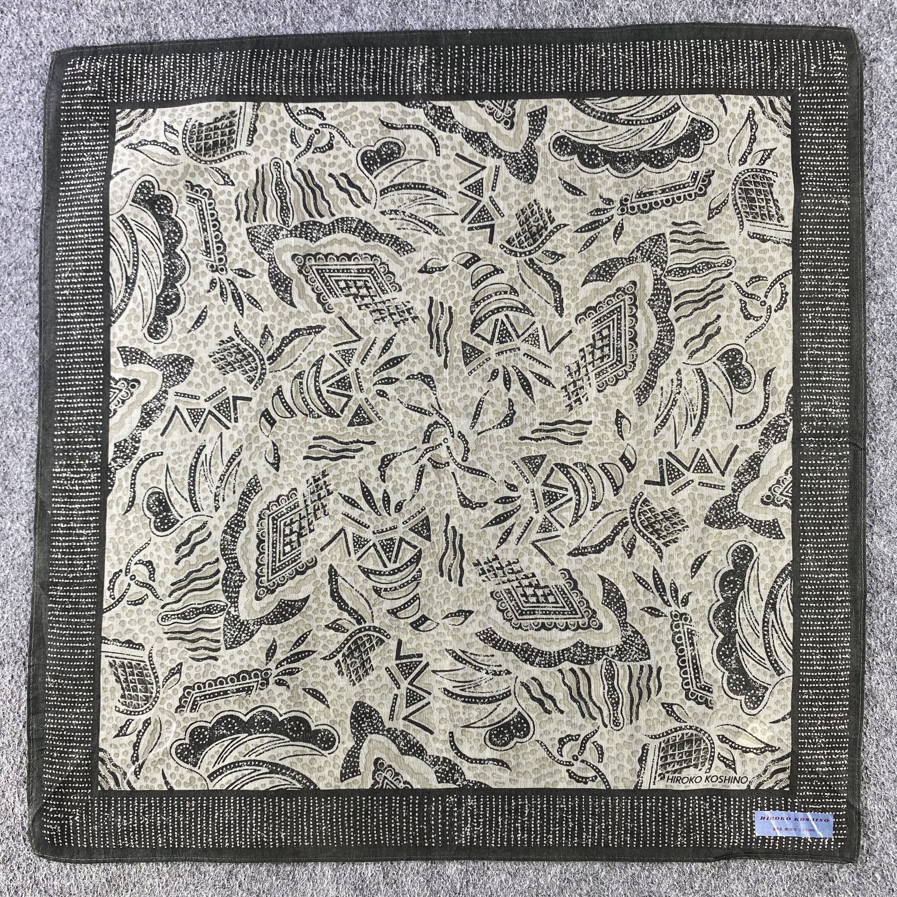 Hiroko Koshino Homme Hiroko Koshino Handkerchief/Neckerchief/Bandana HC579 Size ONE SIZE - 1 Thumbnail