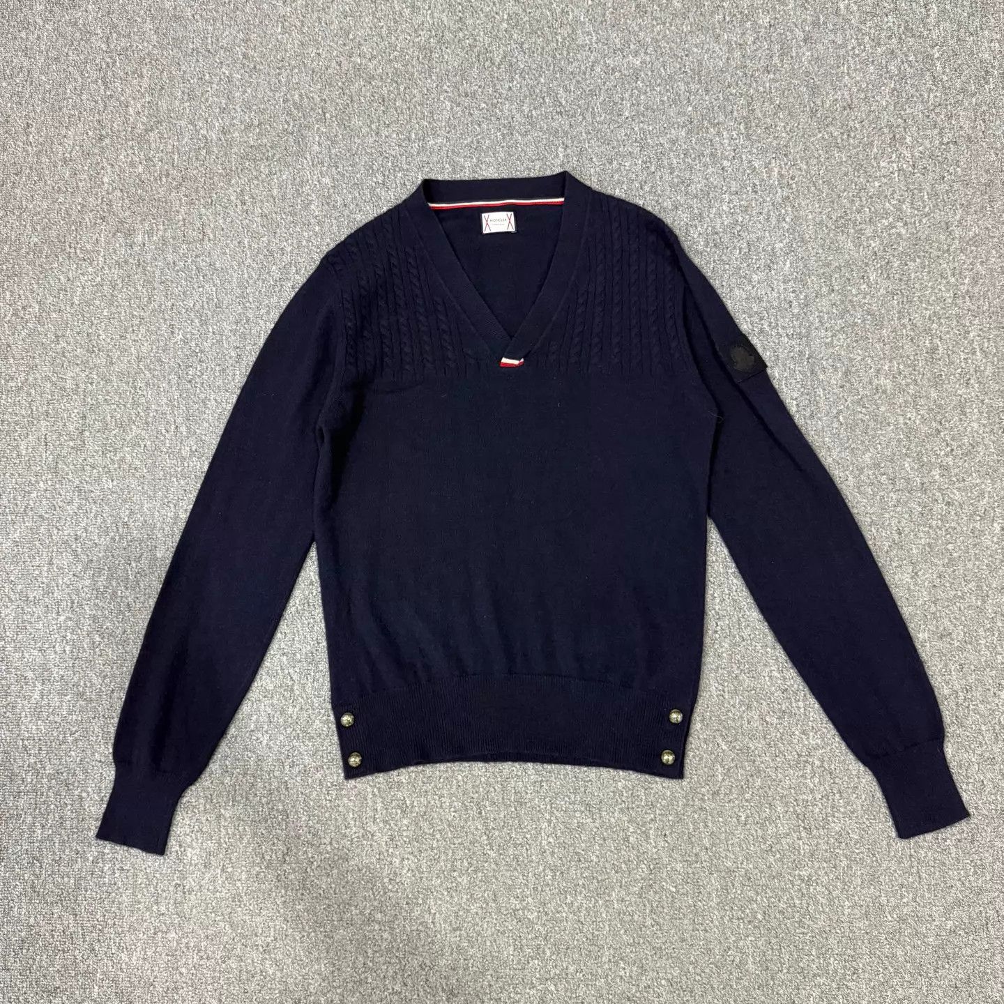 Moncler Moncler Navy Blue V-neck Logo Sweater Size S Size US S / EU 44-46 / 1 - 1 Thumbnail