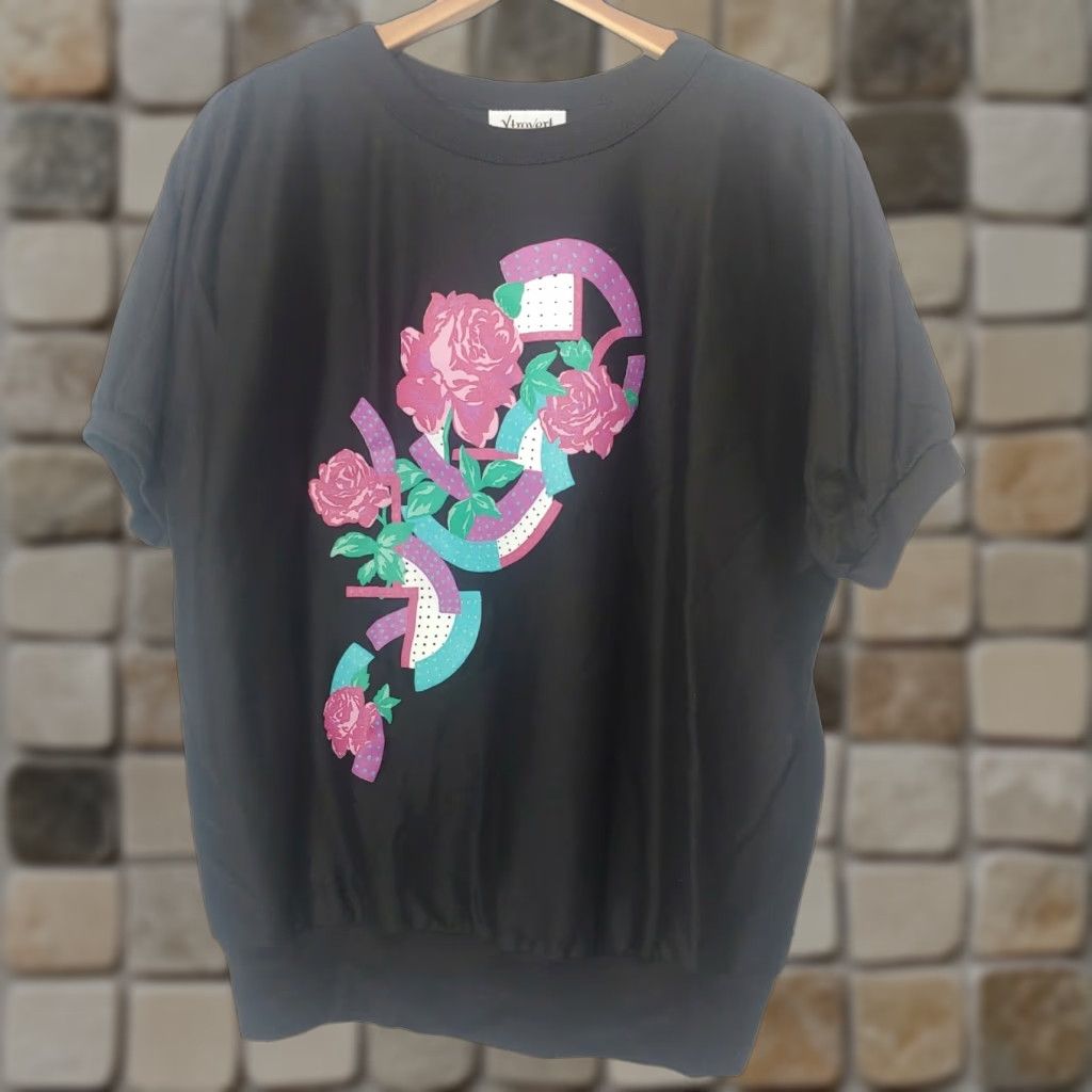 Vintage VINTAGE Xtrovert Womens L T Shirt Black Ringer Floral Geometric Graphic Roses Shirt Womens L Black Floral Geometric Retro Roses Size L / US 10 / IT 46 - 1 Thumbnail