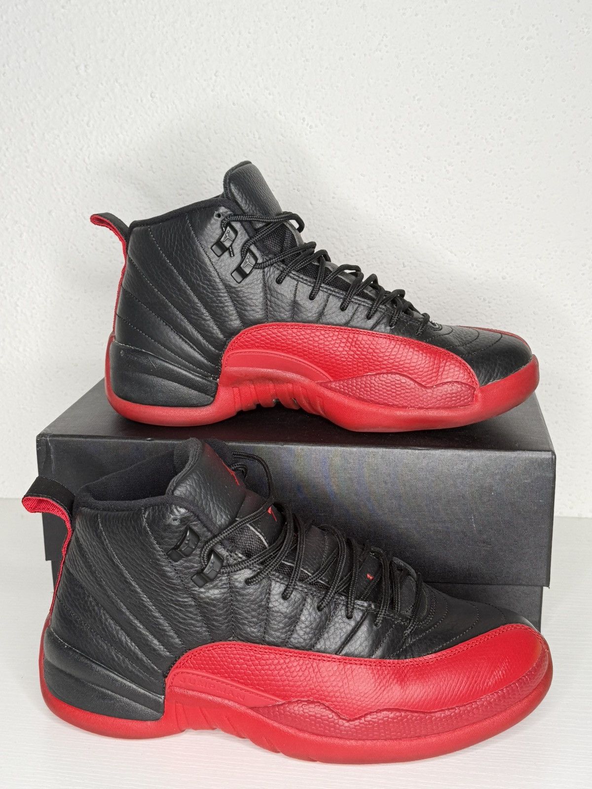 Nike Jordan 12 Retro Flu Game 2016 Size US 9 / EU 42 - 5 Thumbnail