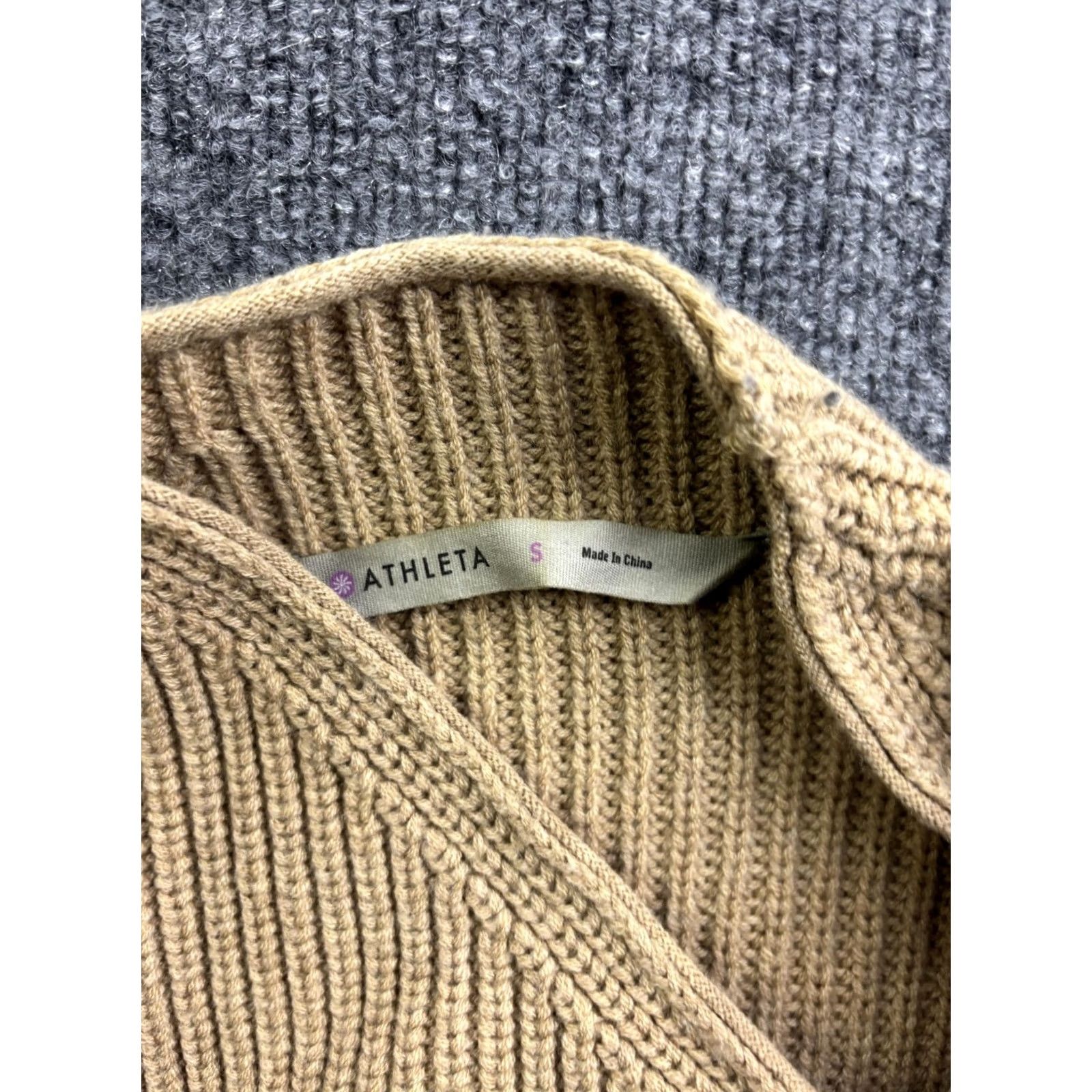 Athleta Athleta Sweater Jacket Womens S Beige Merino Wool Full Zip Knit with Pockets Size S / US 4 / IT 40 - 2 Thumbnail