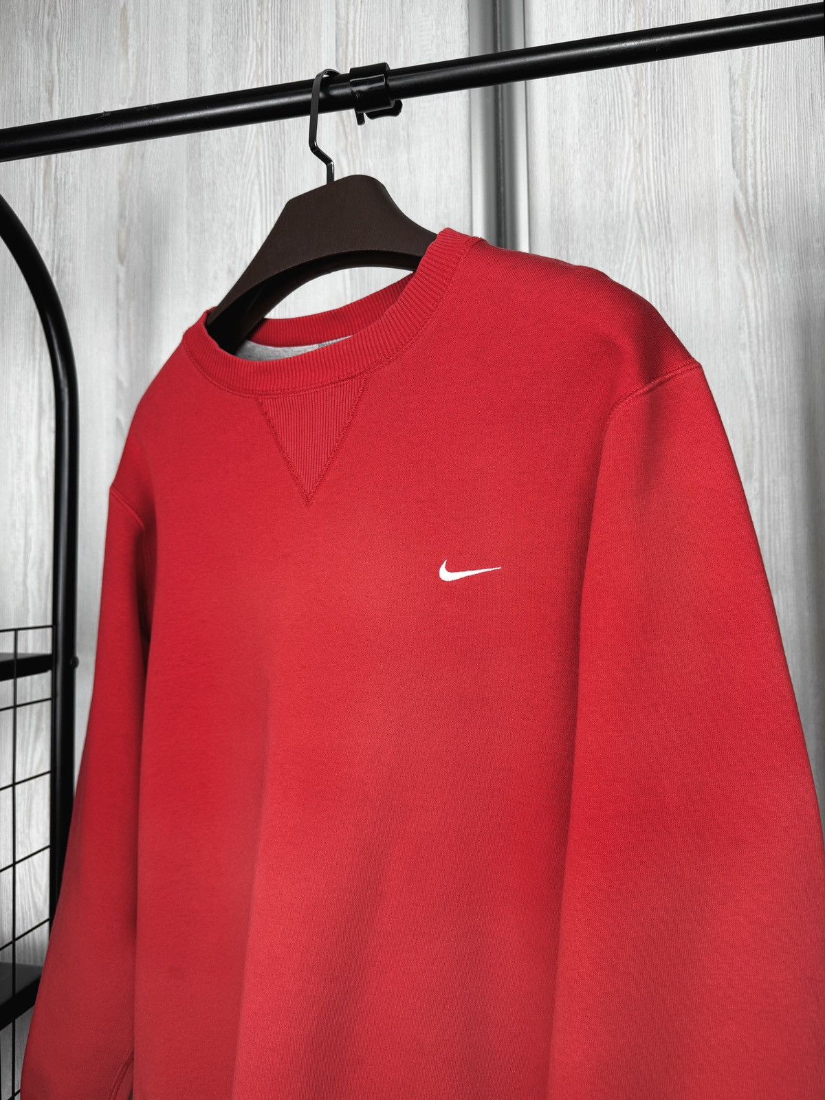 Nike Nike vintage y2k red basic solo swoosh sweatshirt size M Size US M / EU 48-50 / 2 - 4 Thumbnail