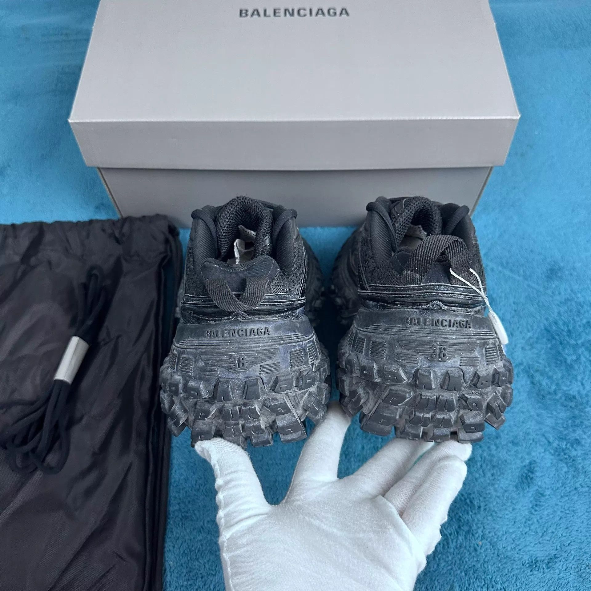 Balenciaga Balenciaga Distressed Tire Sole Sneakers Black 38 Size US 7.5 / IT 37.5 - 4 Thumbnail