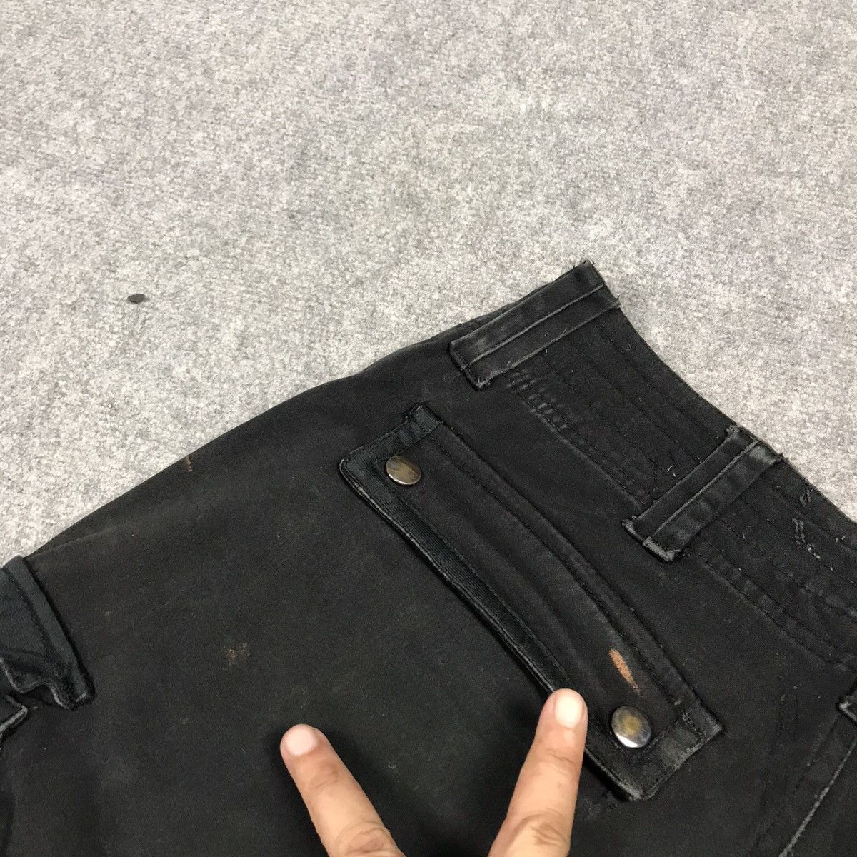 Japanese Brand 🔥SEMANTICDESIGN CARGO ZIPPER DESIGN BLACK FADED DENIM PANTS Size US 30 / EU 46 - 16 Thumbnail