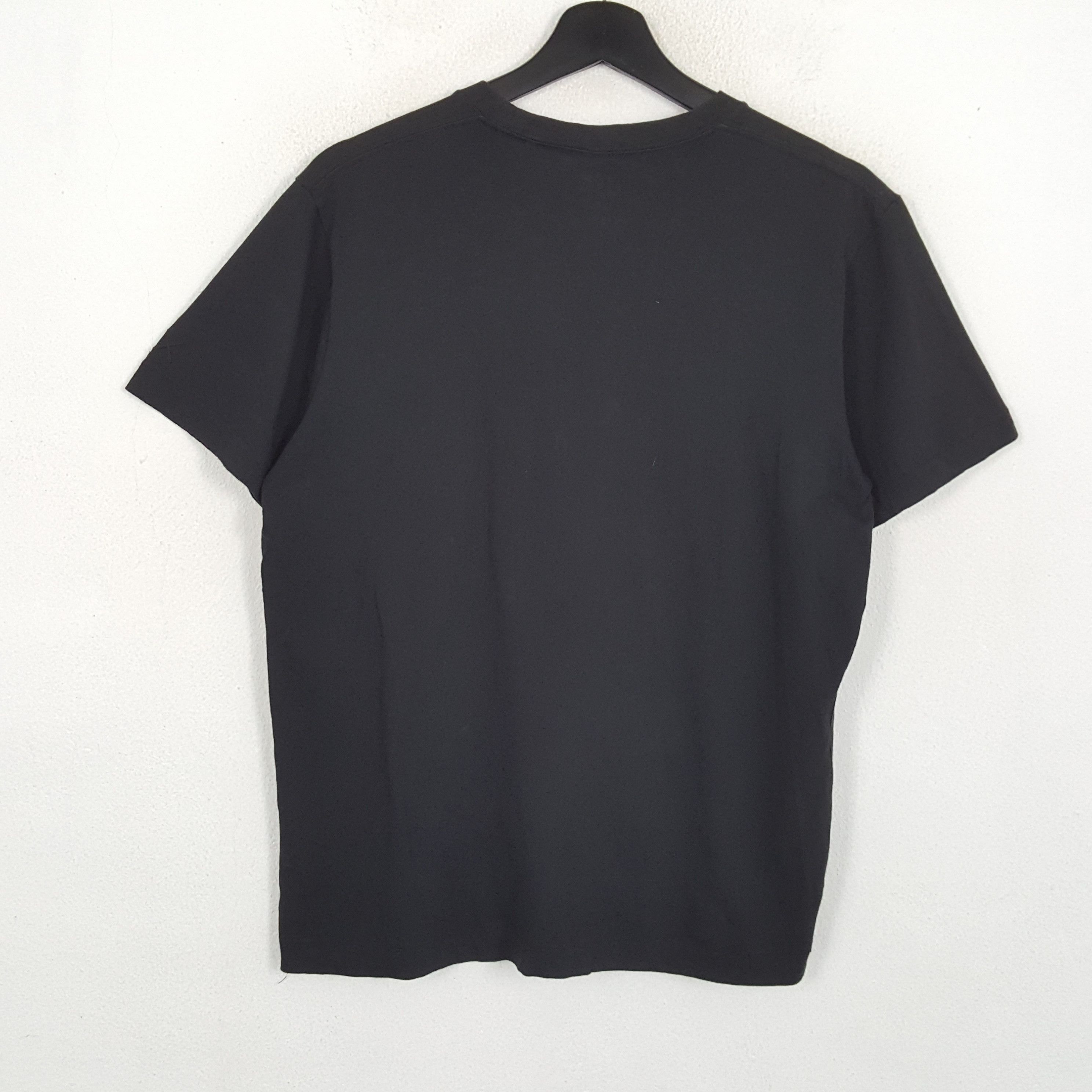 Kaws × Uniqlo KAWS X Japanese Brand Big Design Streetwear Tshirt Size US M / EU 48-50 / 2 - 3 Thumbnail