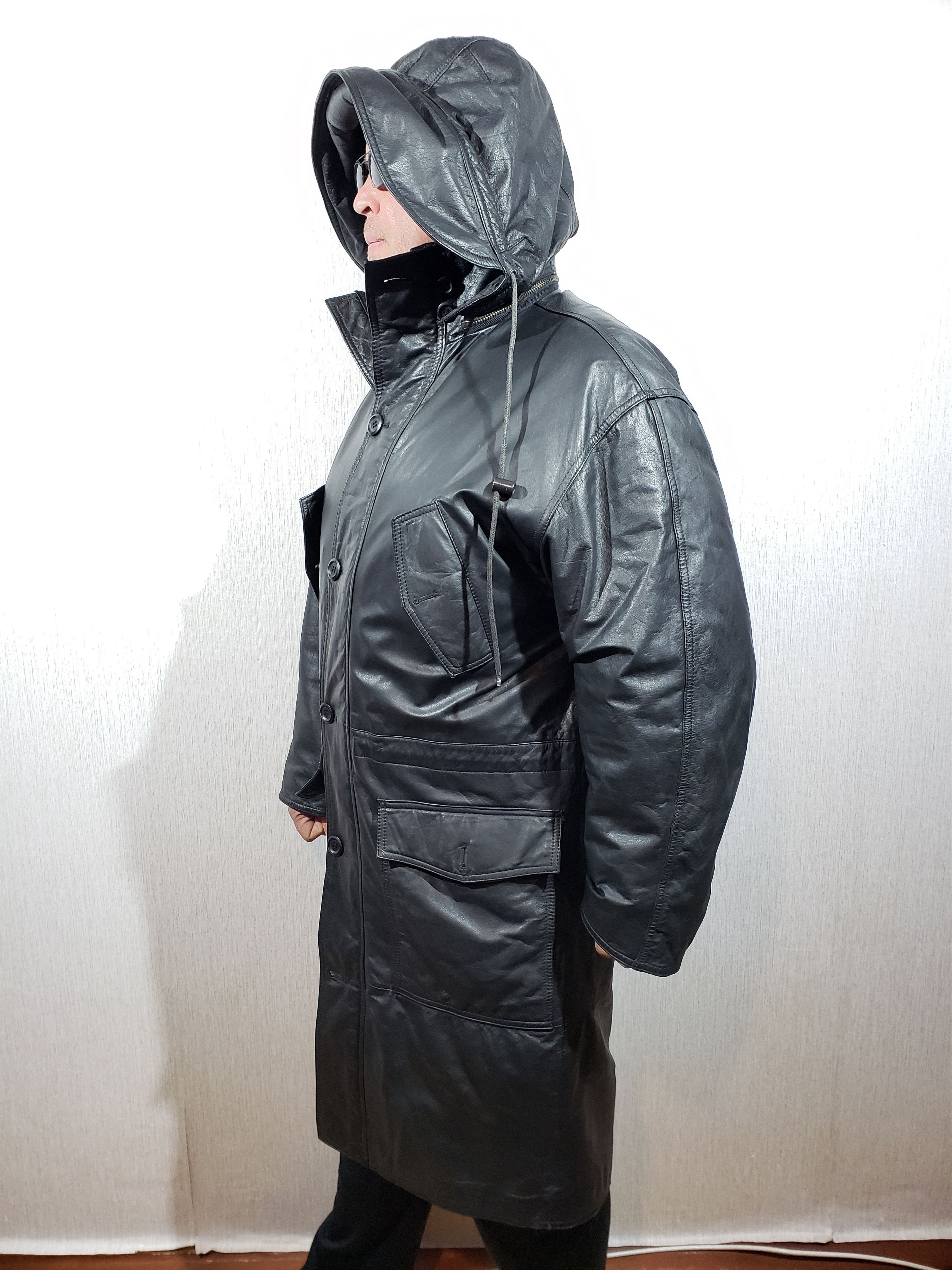 Uniqlo Black long men's coat with a hood. Size US L / EU 52-54 / 3 - 2 Thumbnail