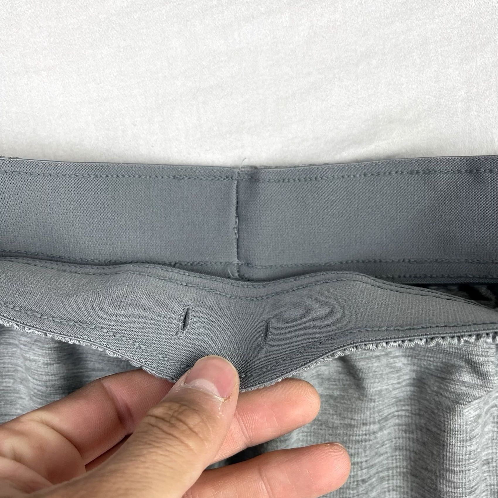 Nike Nike Yoga Shorts Mens Small Dri Fit Athletic Comfort Stretch Pilates DB4199-084 Size US 29 - 4 Thumbnail