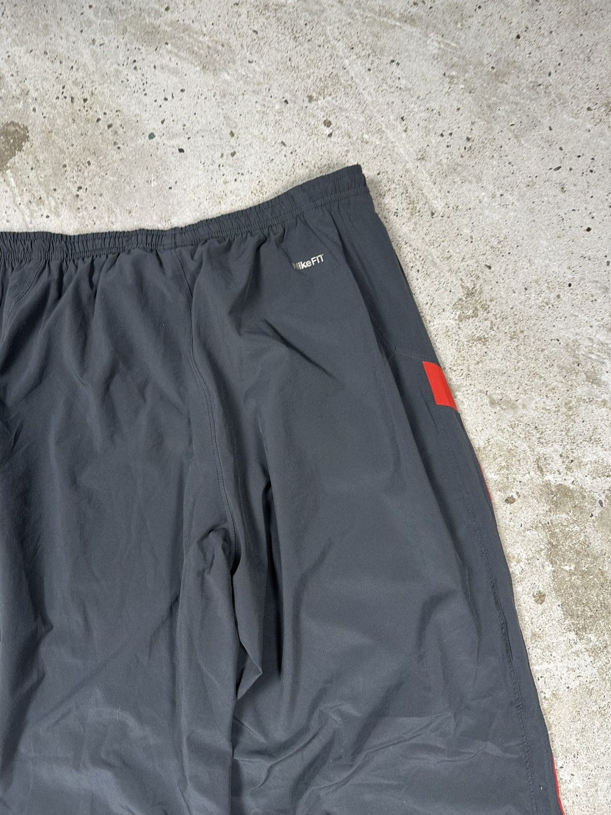 Nike × Vintage Vintage Y2K Nike Grey Baggy Track Pants Swoosh Size US 34 / EU 50 - 12 Thumbnail