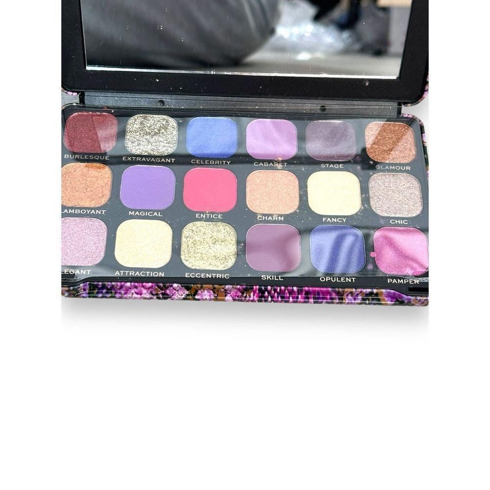 Other Revolution Forever Flawless Show Stopper shadow Pallet New Size ONE SIZE - 3 Thumbnail