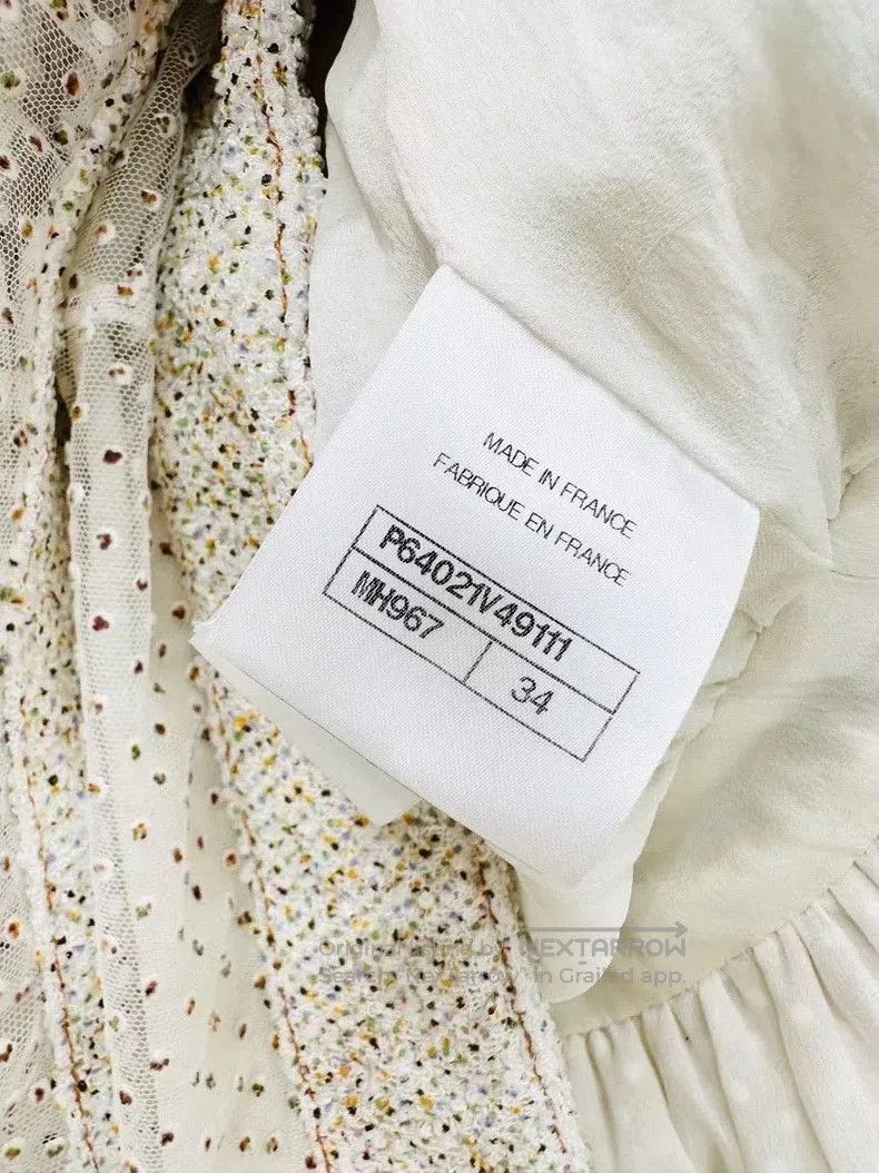 Chanel Chanel 20SS Beige Dress F34. Size US 34 / EU 50 - 6 Thumbnail