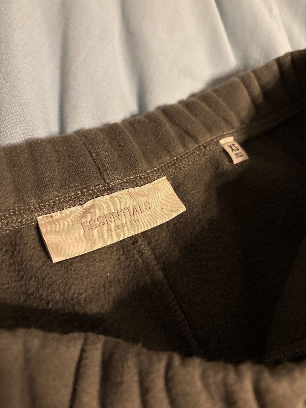 Essentials Essentials Off-White Shorts Size US 29 - 2 Thumbnail