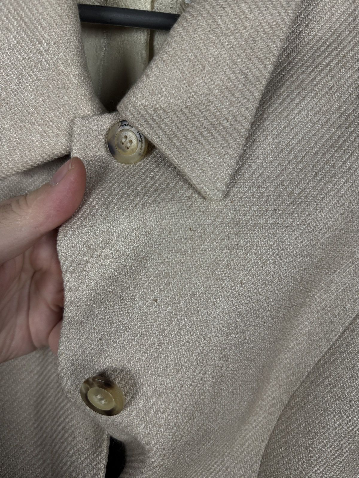 Salvatore Ferragamo Salvatore Ferragamo Vintage Blazer Jacket Cashemire/Silk 44 Size M / US 6-8 / IT 42-44 - 16 Thumbnail