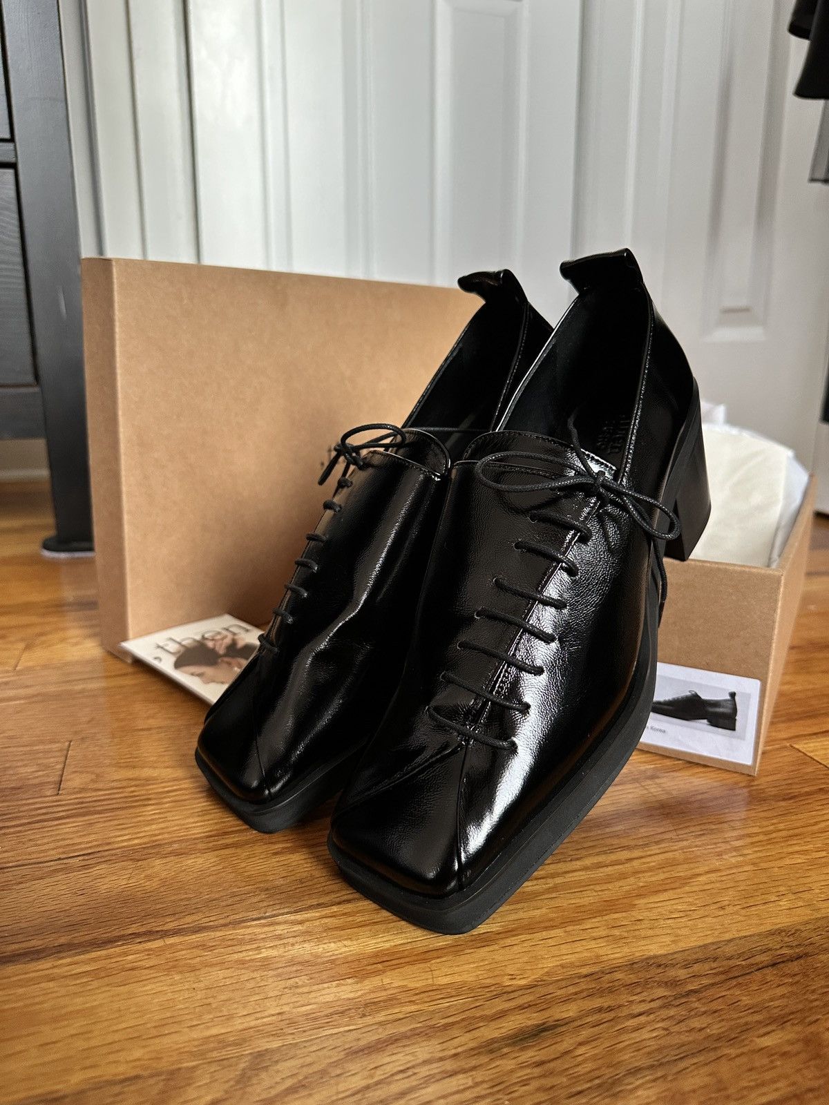 Designer Korean Loafer Heel in Black Cracked Leather Size US 9 / IT 39 - 17 Thumbnail