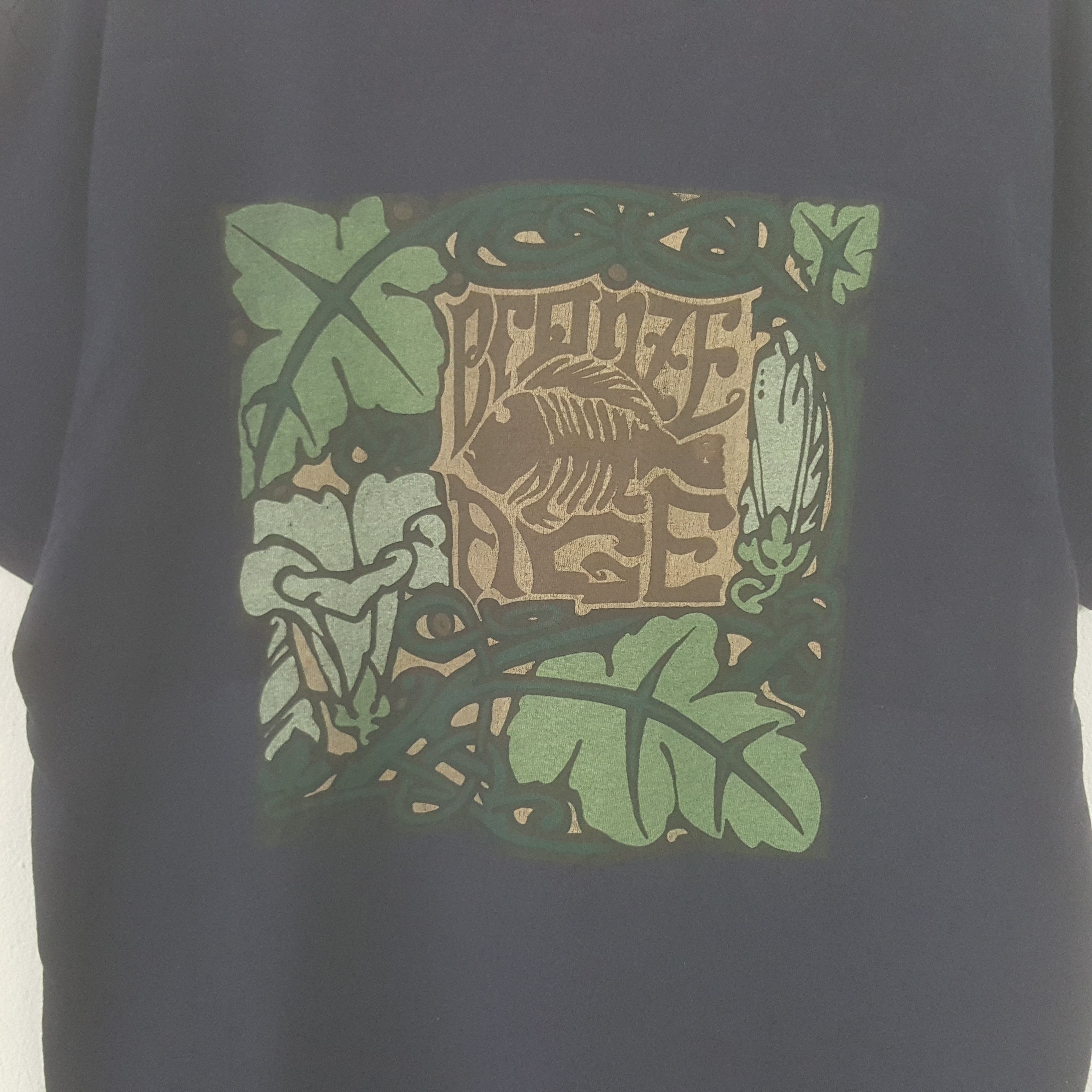 Vintage Vintage Bronze Age Tshirt Size US L / EU 52-54 / 3 - 2 Thumbnail