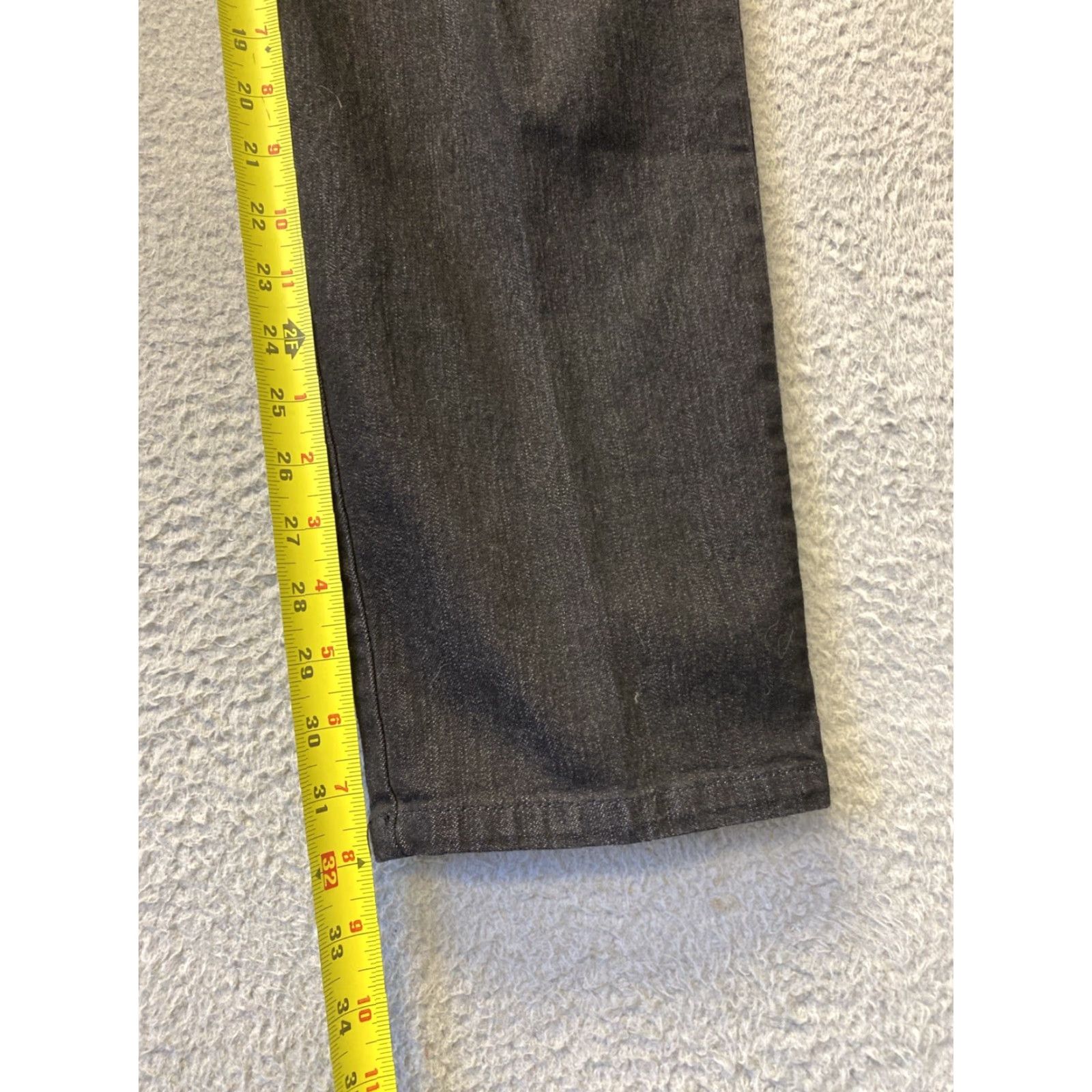 Gloria Vanderbilt VINTAGE Gloria Vanderbilt Jeans Women’s Size 12 Straight Leg Black Cotton 32 Inseam 32 Waist Mens? Size 34" / US 12 / IT 48 - 5 Thumbnail