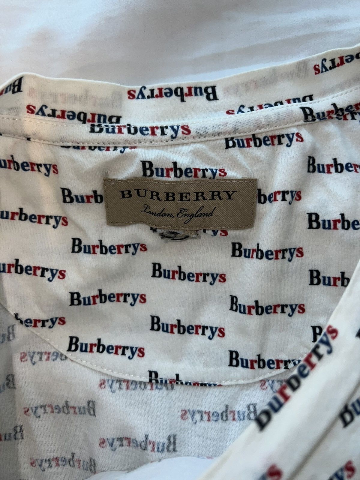 Burberry Burberry T shirt Size US M / EU 48-50 / 2 - 3 Thumbnail