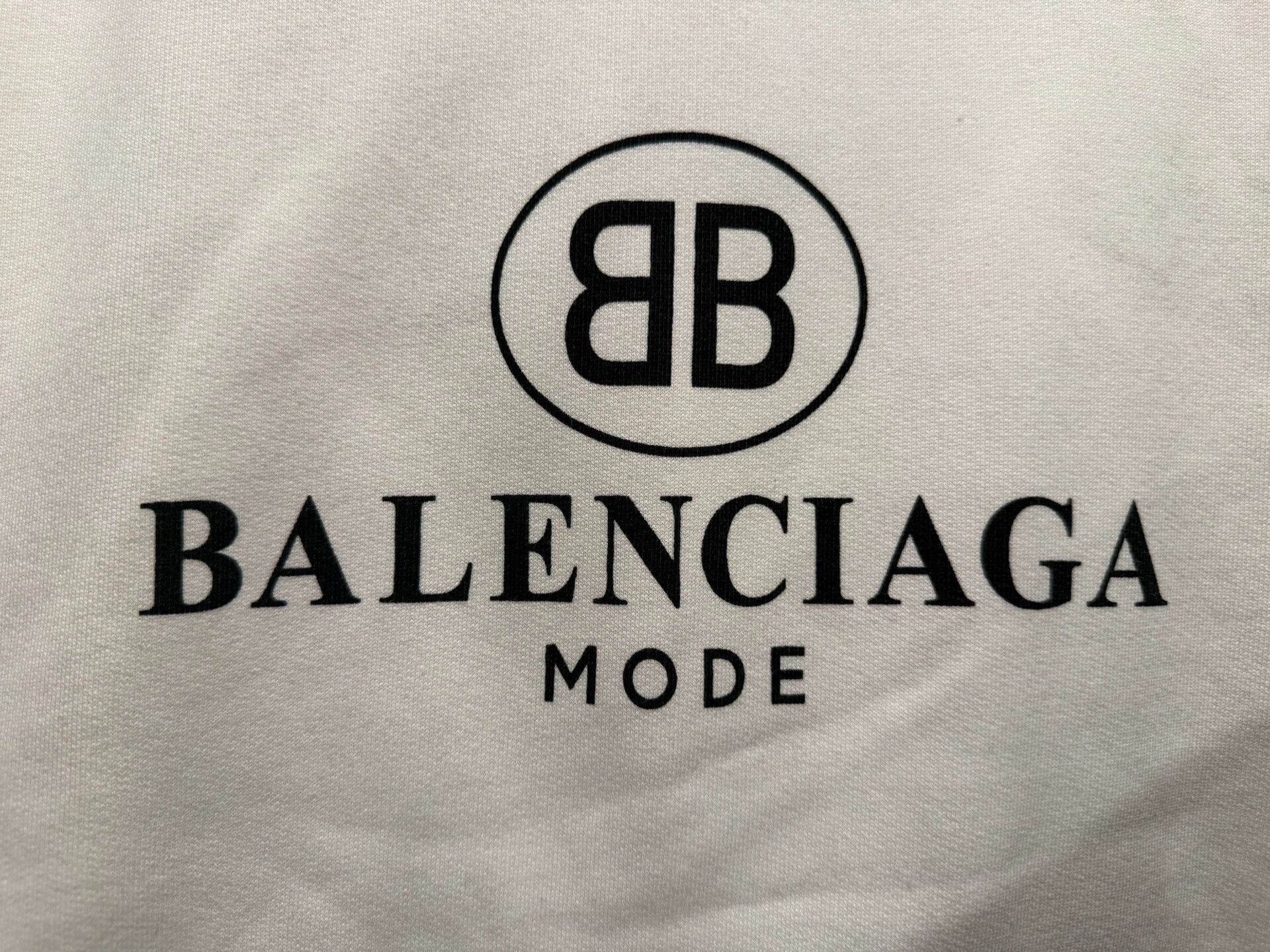 Balenciaga balenciaga classic logo hoodie in white Size US M / EU 48-50 / 2 - 3 Thumbnail