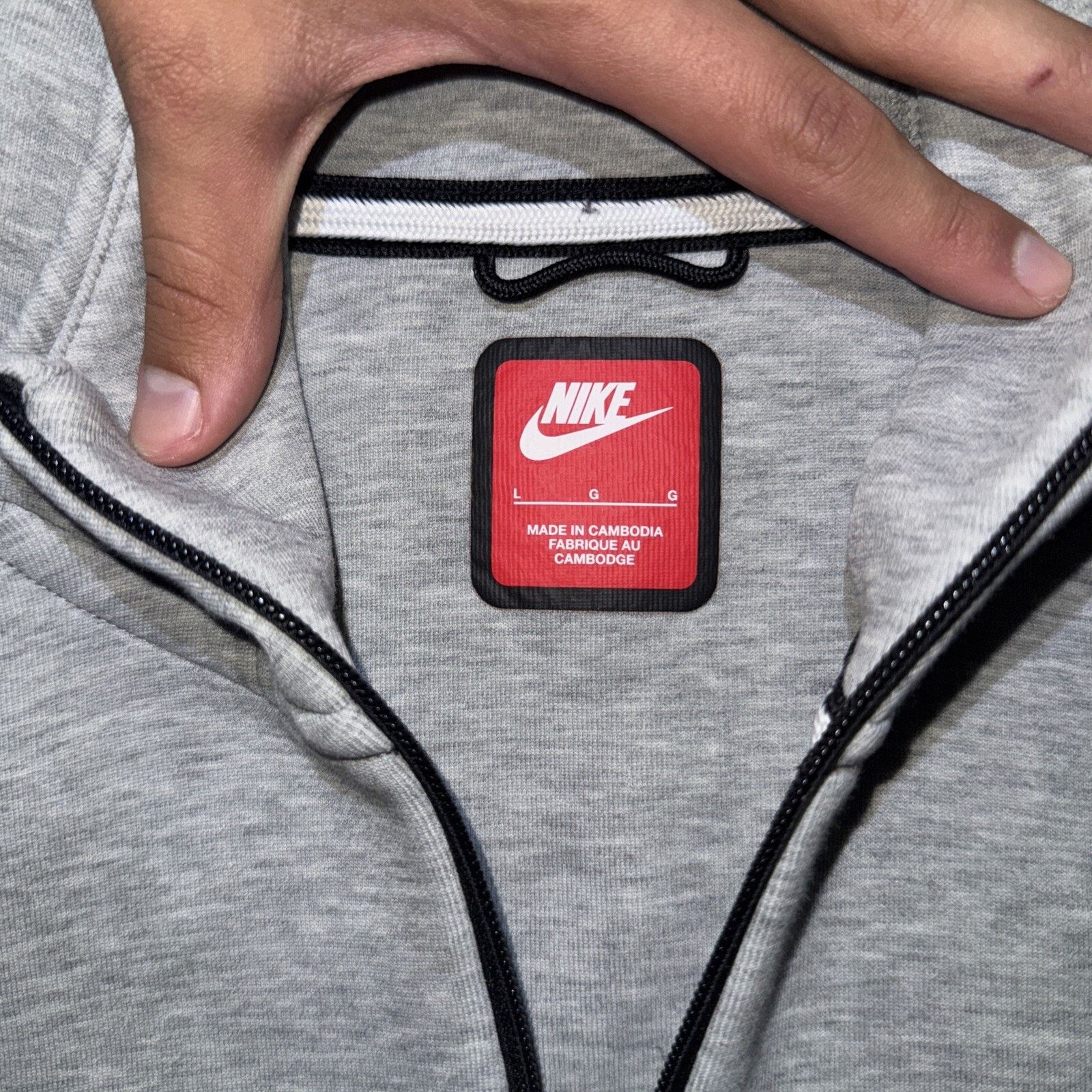 Nike Grey Nike Tech Size Large Slightly Used Great Condition Size US L / EU 52-54 / 3 - 5 Thumbnail