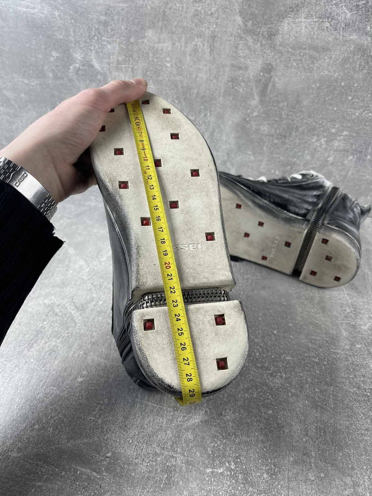 Diesel Diesel Distressed Leather High Top Sneakers with Side Zipper Size US 7 / EU 40 - 11 Thumbnail