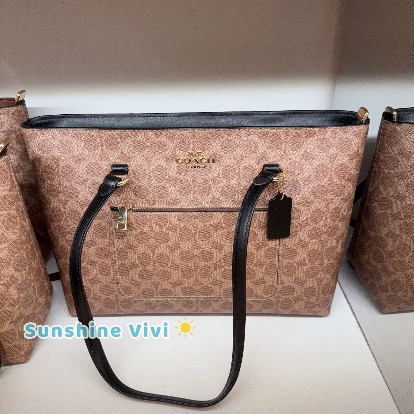 Coach NWT bundle COACH Tote Bag CCD69 & CW854 Zip Wristlet Size ONE SIZE - 3 Thumbnail