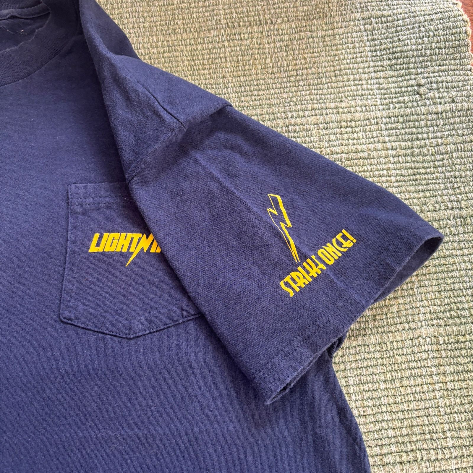 Vintage Faded 90s Cotton Blue "Lightning" Branded Pocket Tee Shirt Size US XL / EU 56 / 4 - 4 Thumbnail