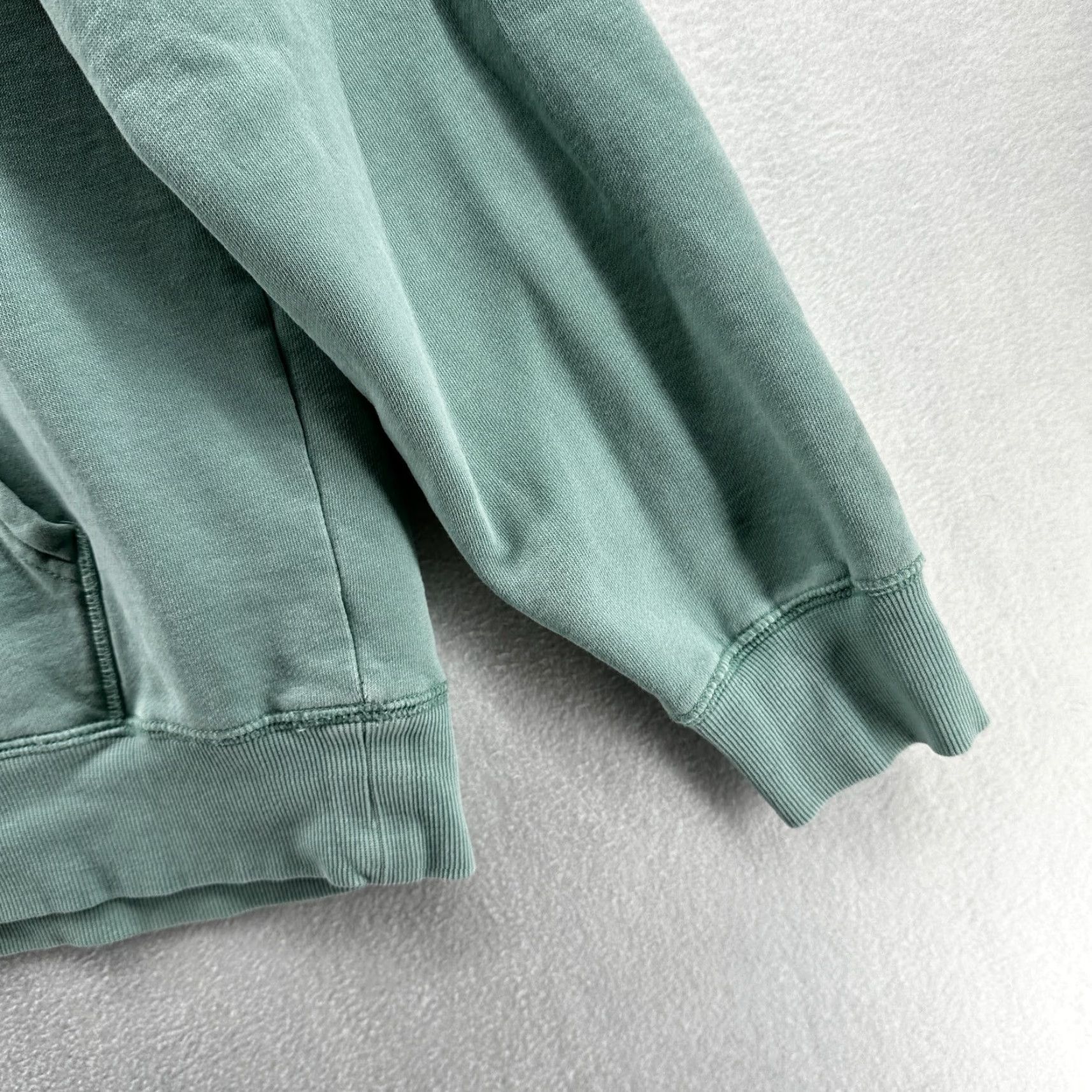 Disney VINTAGE Walt Disney World Hoodie Park Logo Spell-Out Green Mens Size Medium Pullover Sweatshirt Size US M / EU 48-50 / 2 - 6 Thumbnail