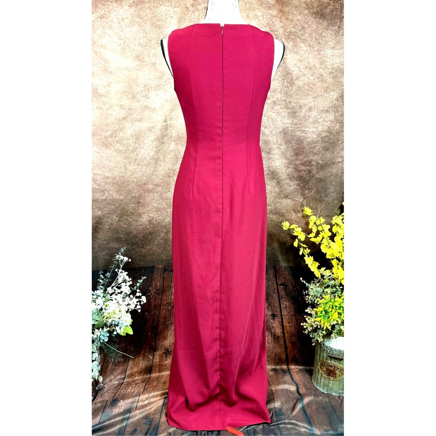 Jenny Packham Jenny Packham V-Neck Crepe Column Gown - Burgundy - size 4 Size S / US 4 / IT 40 - 14 Thumbnail
