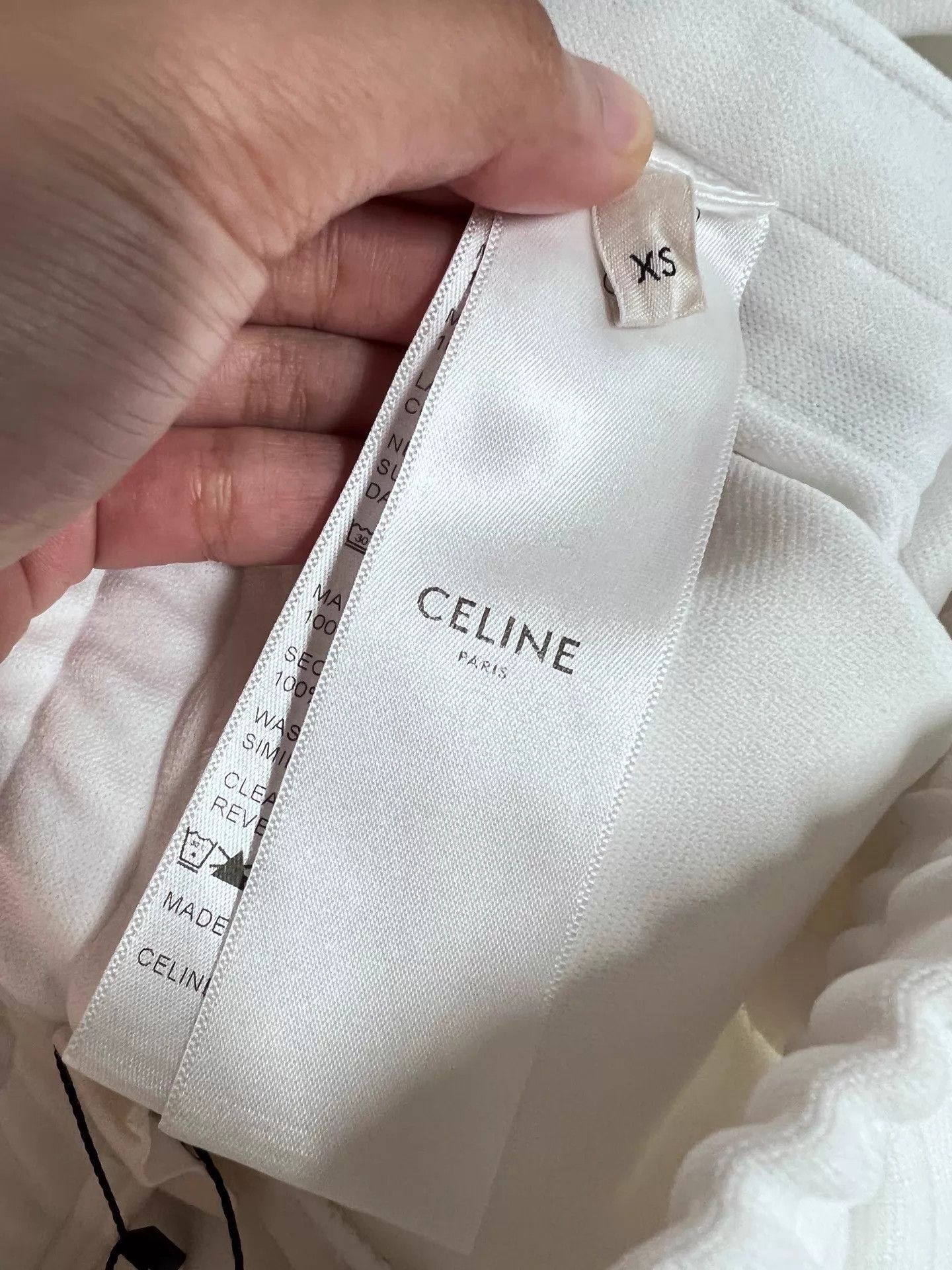 Celine Celine White Triomphe Gold Clasp Short 99 New XS Size 25" / US 0 / IT 36 - 4 Thumbnail