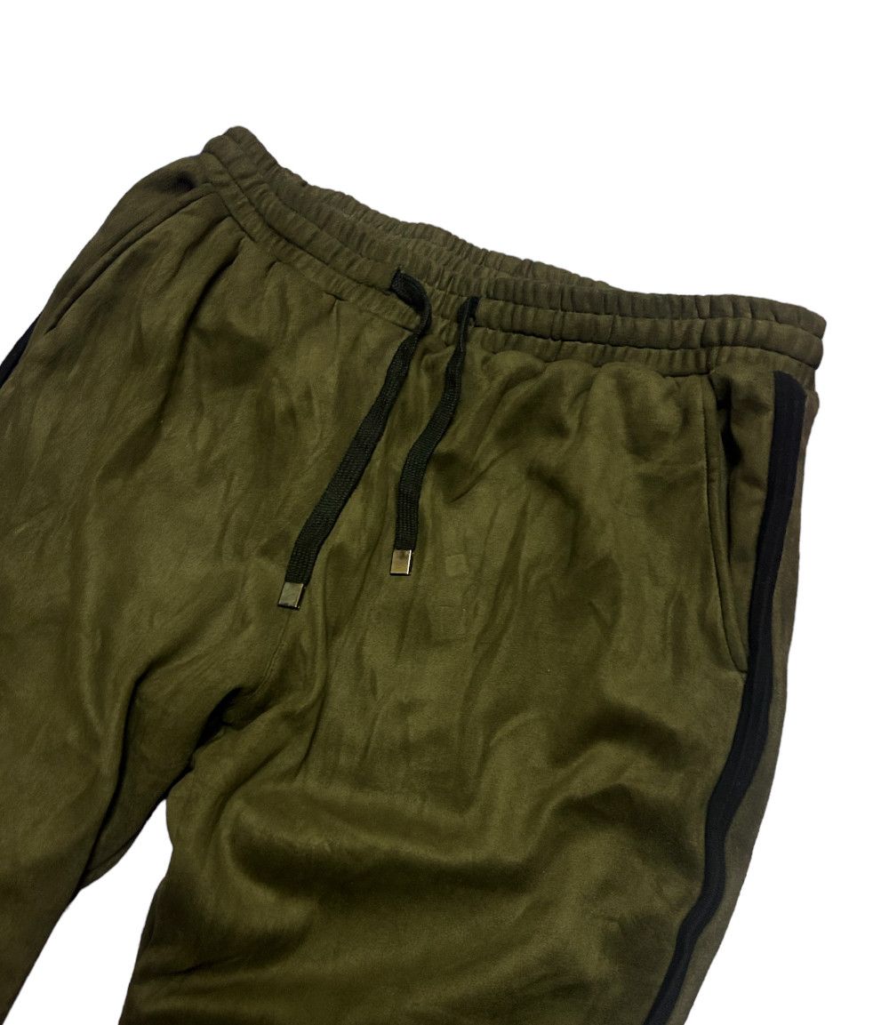 Dolce & Gabbana Very cool desighn Dolce & Gabbana velvet sweatpant Size US 32 / EU 48 - 3 Thumbnail