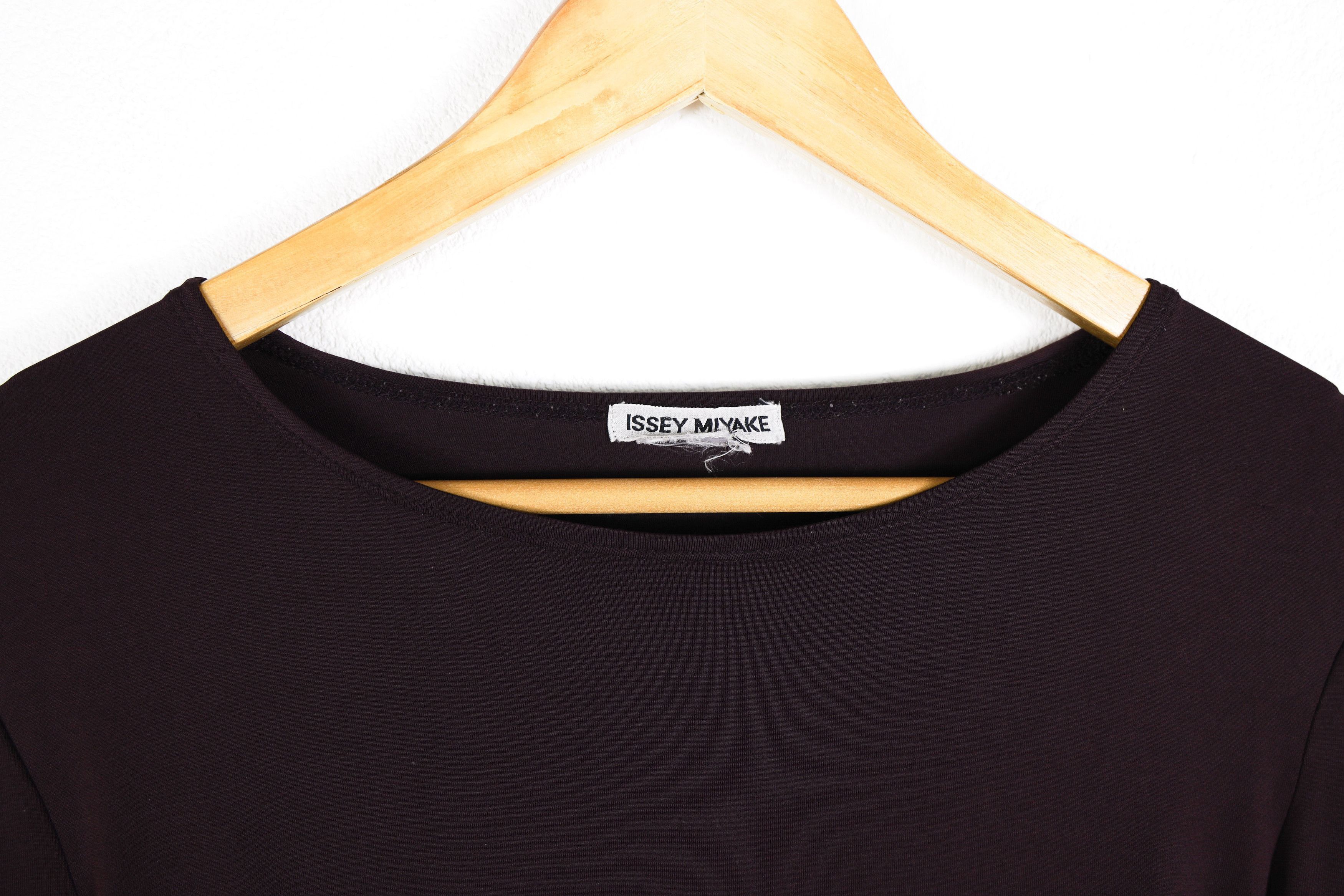 Issey Miyake Vintage Issey Miyake Dark Burgundy Long Sleeve T-shirt Tee Size M / US 6-8 / IT 42-44 - 6 Thumbnail