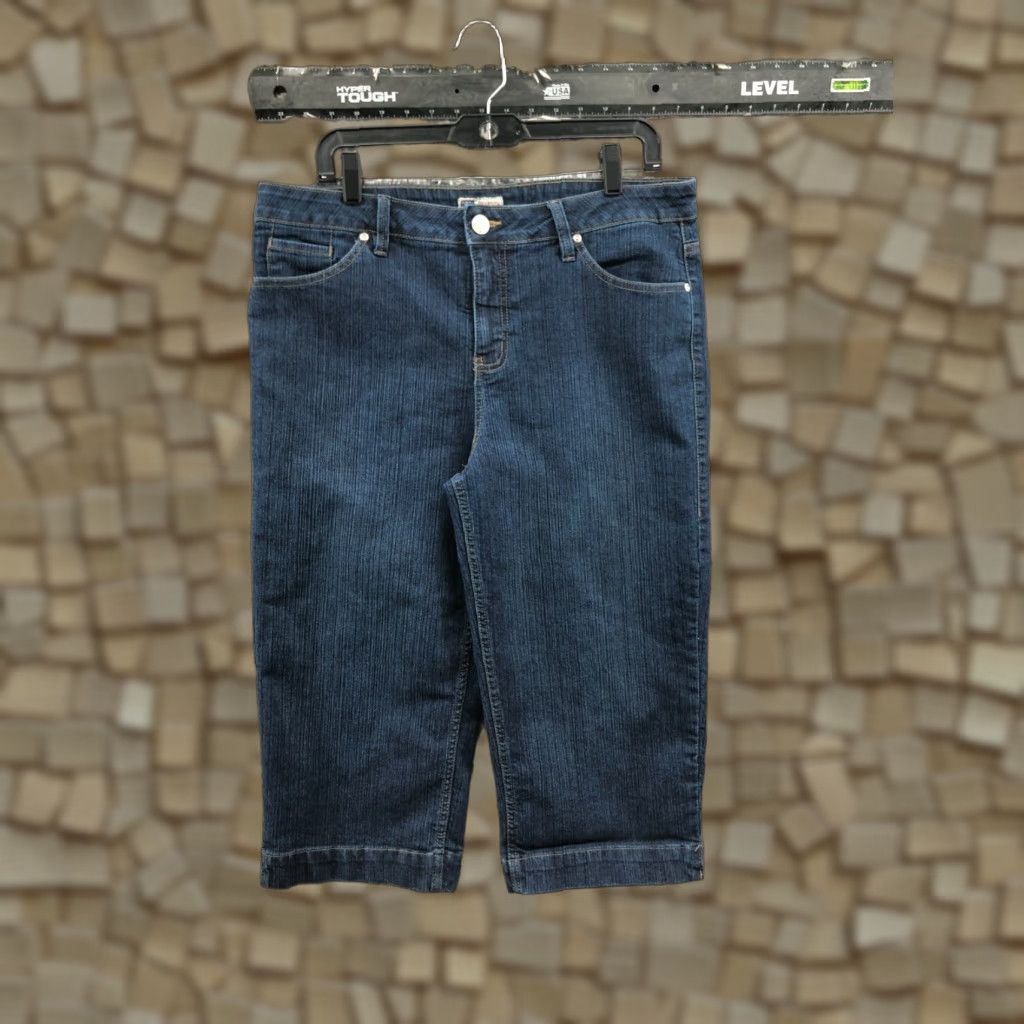 Faded Glory Faded Glory Jeans Capri Womens Size 12 Mid Blue Denim 5-Pocket Stretch Comfort Pockets Regular Rise Modern Classic American Women Size 34" / US 12 / IT 48 - 1 Thumbnail