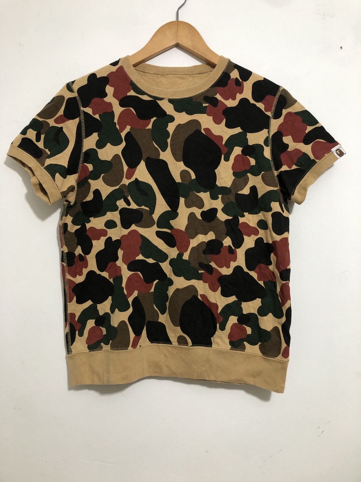 Bape Bape A Bathing Ape Camo Short Sleeve Sweatshirt Size US S / EU 44-46 / 1 - 1 Thumbnail