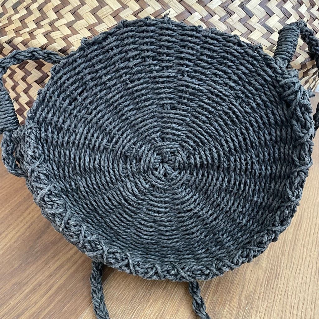 Urban Outfitters Urban Outfitters Round Straw Crossbody Purse Black Bag Size ONE SIZE - 3 Thumbnail