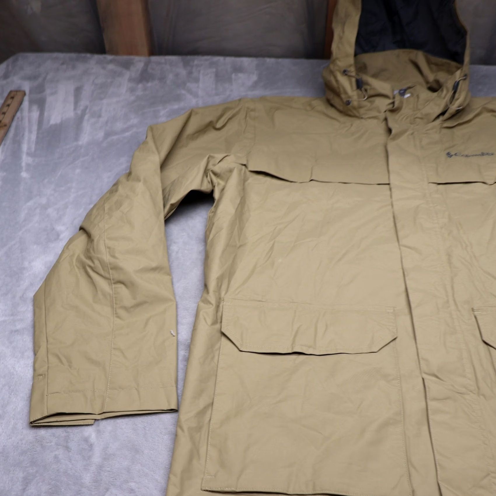 Vintage Columbia Jacket Mens Large Beige Hooded Wind Rain Waterproof Utility Full Zip Size US L / EU 52-54 / 3 - 2 Thumbnail