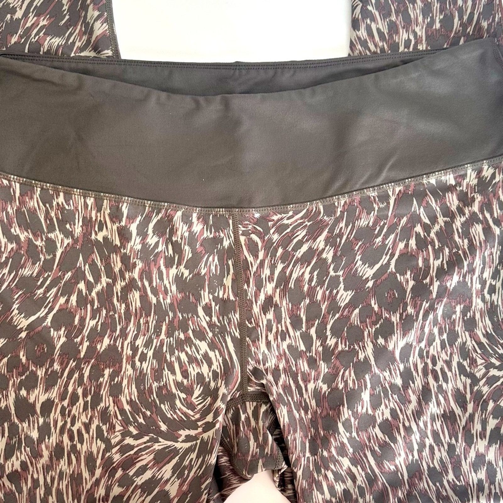 Other Plus Size Z by Zella Animal Print Active Leggings Size 40" / US 18 - 2 Thumbnail