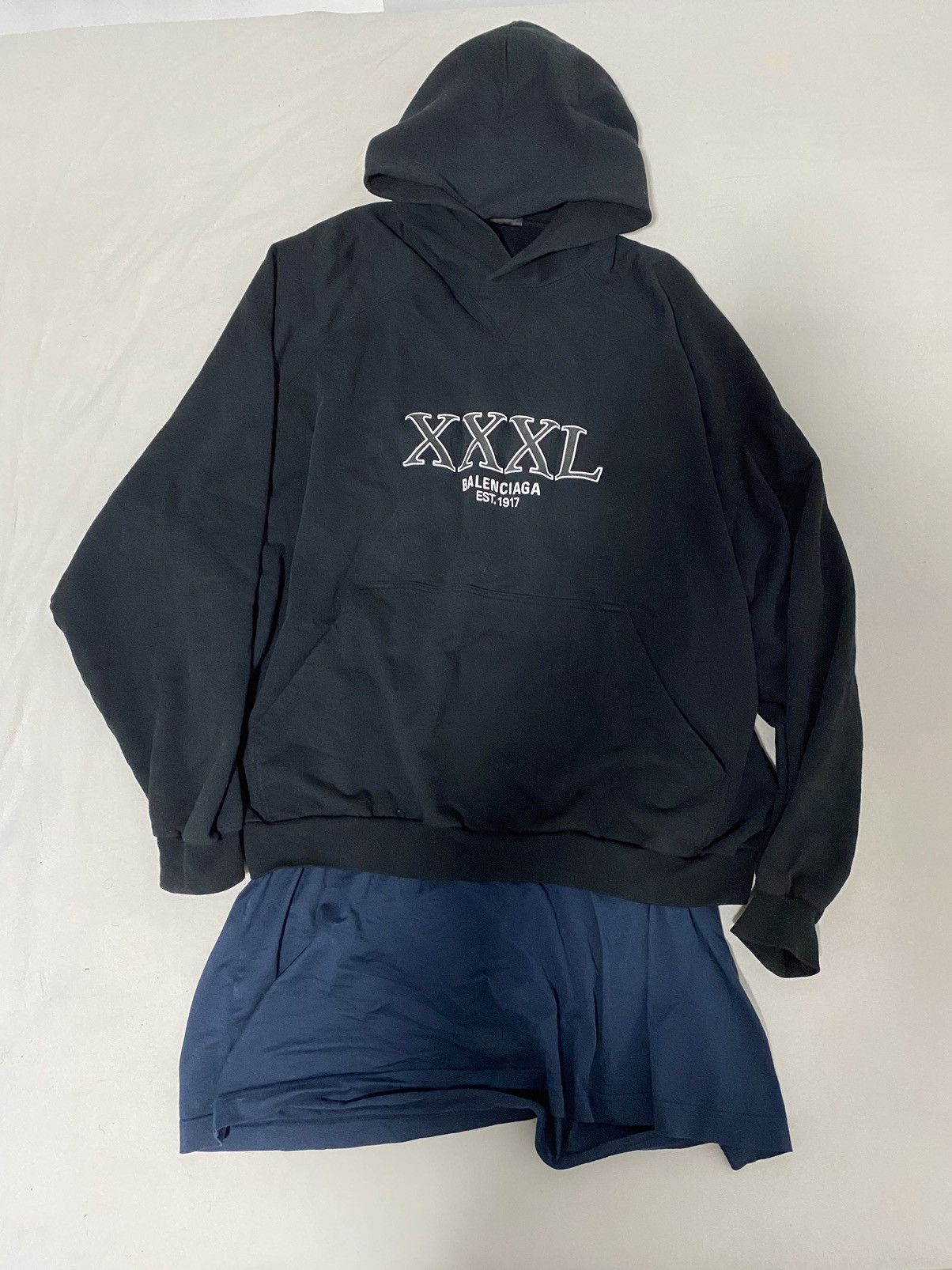 トップス BALENCIAGA xxxl hoodie Balenciaga FW22 XXXL Hoodie – FyouGrails