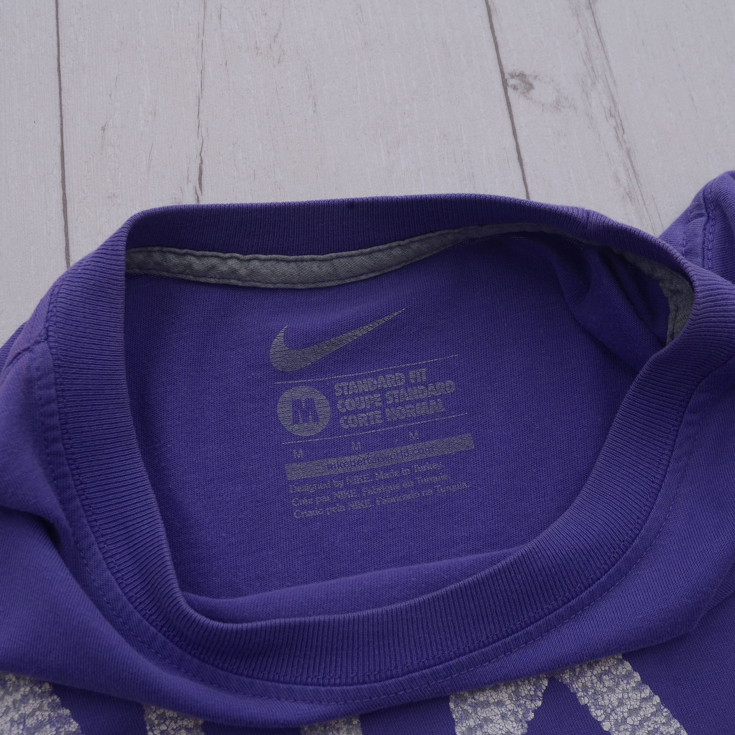 Nike × Vintage Vintage Nike Big Logo Swosh Purple T-shirt Tee size M Y2K Size US M / EU 48-50 / 2 - 6 Thumbnail
