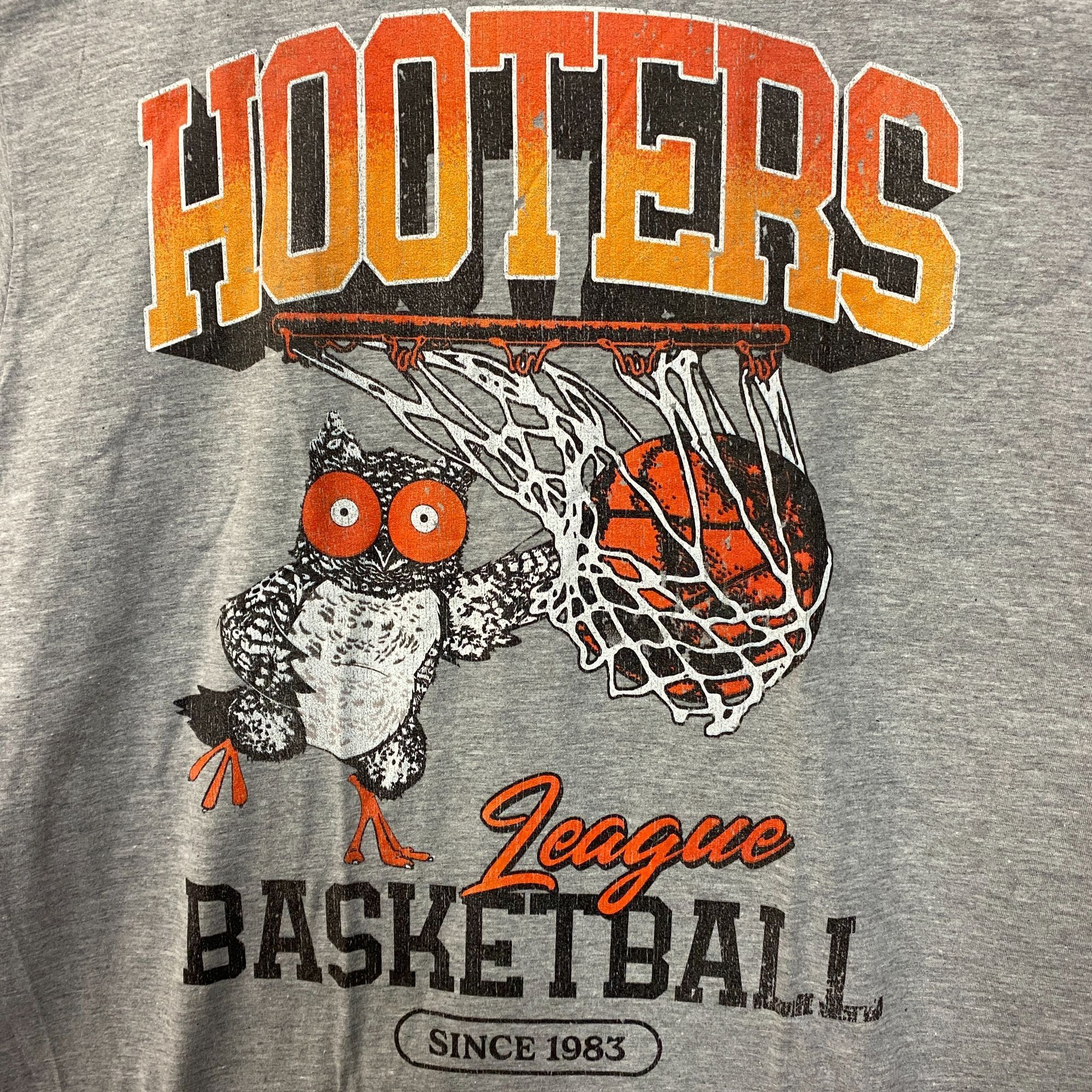 Ripple Junction Hooters League Basketball Since 1983 Retro Style T-Shirt Lar Size US L / EU 52-54 / 3 - 2 Thumbnail
