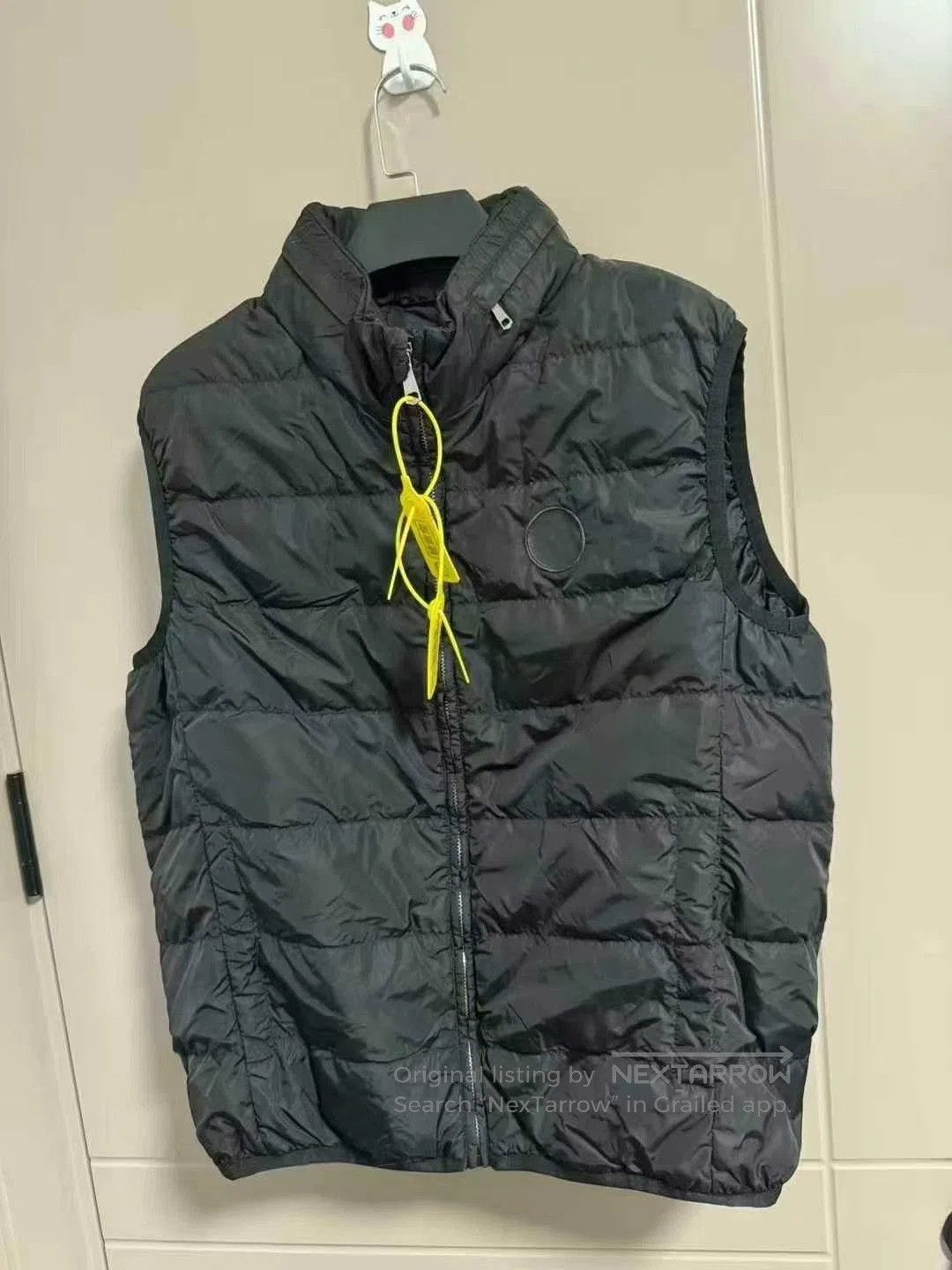Gucci gucci printed down vest with high collar. Size US L / EU 52-54 / 3 - 1 Thumbnail