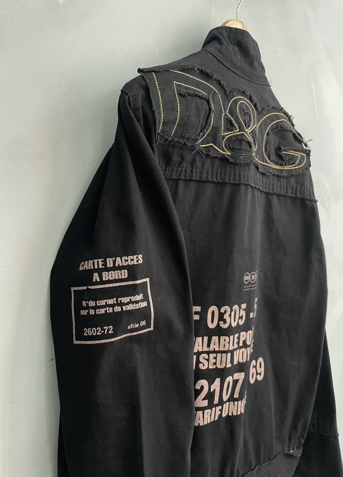 Dolce & Gabbana Vintage 2000s Big logo Dolce Gabbana distressed jacket Size US S / EU 44-46 / 1 - 12 Thumbnail