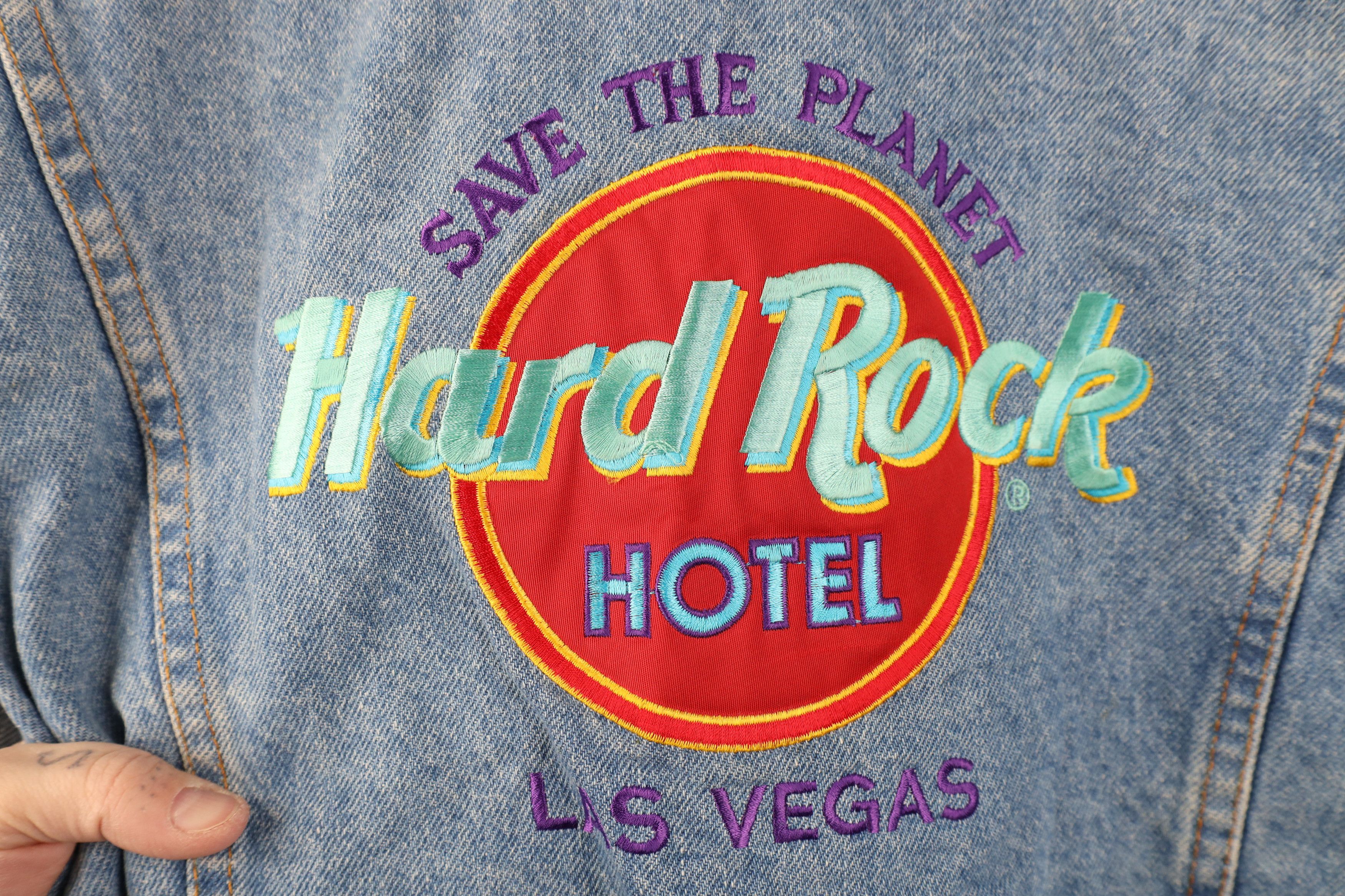 Hard Rock Cafe Vintage 90s Hard Rock Cafe Denim Trucker Jacket Blue USA Size L / US 10 / IT 46 - 14 Thumbnail