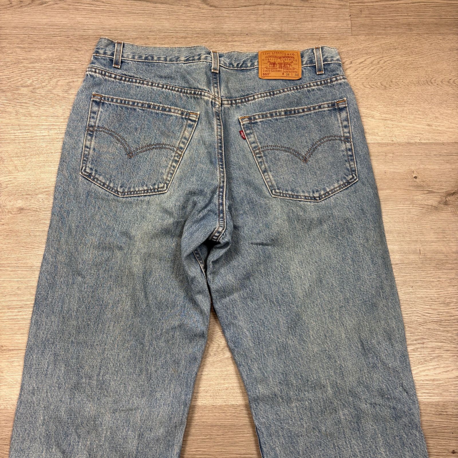 Levi's × Vintage Vintage Levi's 550 Relaxed Fit Jeans 38x30 Made in USA 00s Size US 38 / EU 54 - 2 Thumbnail